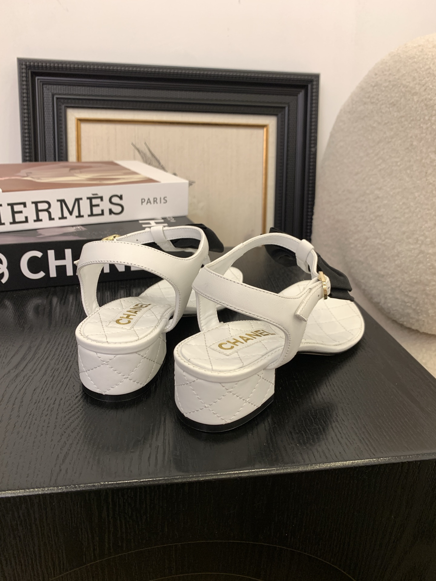Chanel Women's Leather Thong Heeled Sandals with Bow Accent - Classic Style 8 i1745389897257 2223 0 6