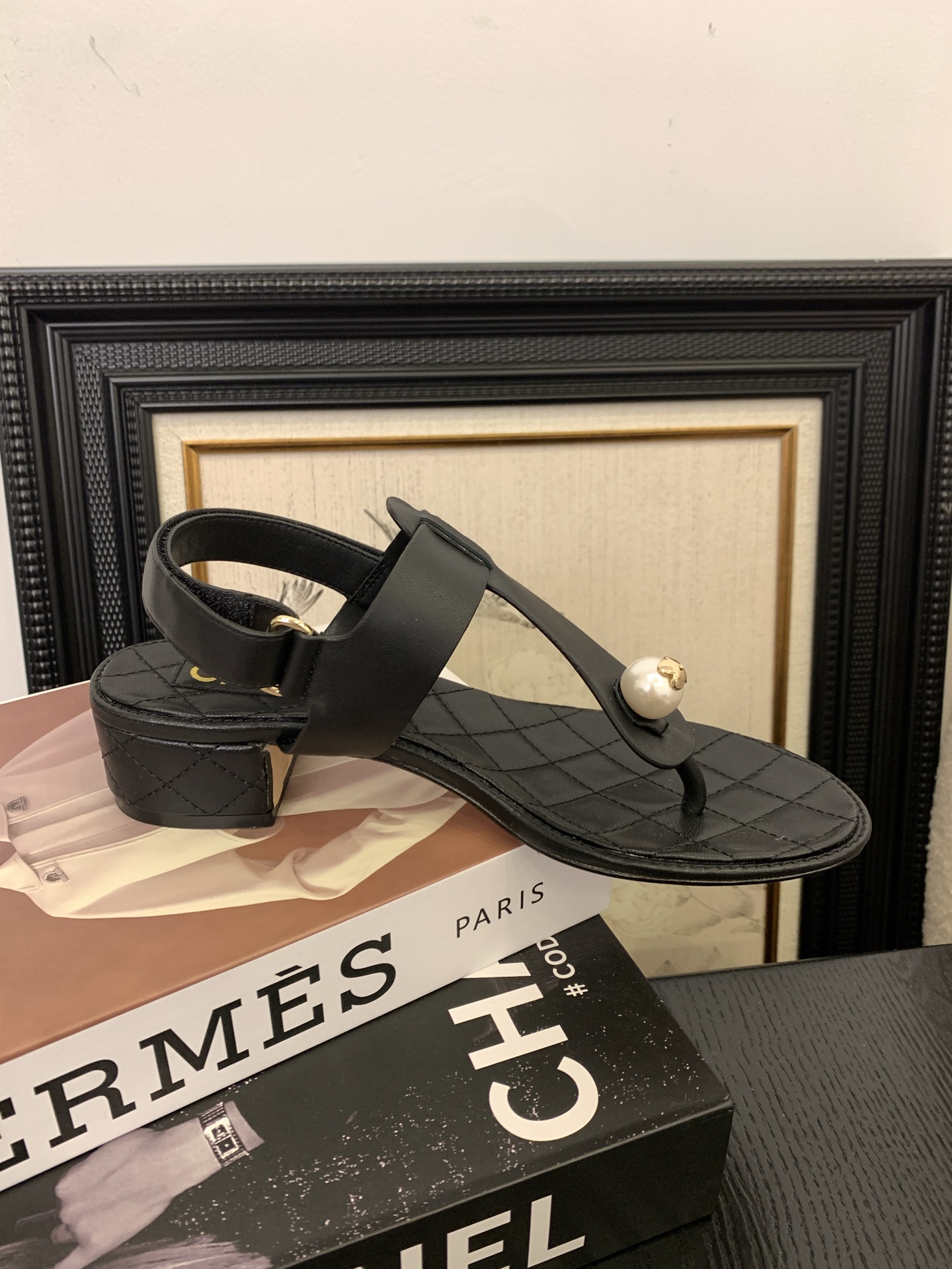 Chanel Women's Black Leather Pearl Thong Sandals Classic Summer Style 9 i1745397254025 7679 0 7