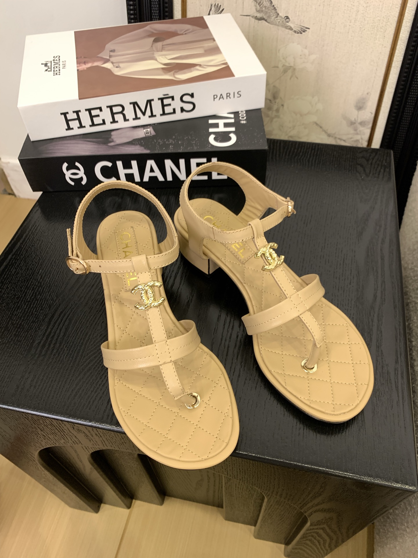 Chanel Women's Pearl Thong Sandal,Lambskin Upper & Leather Sole Italy Made 5 i1745398059061 845 0 3