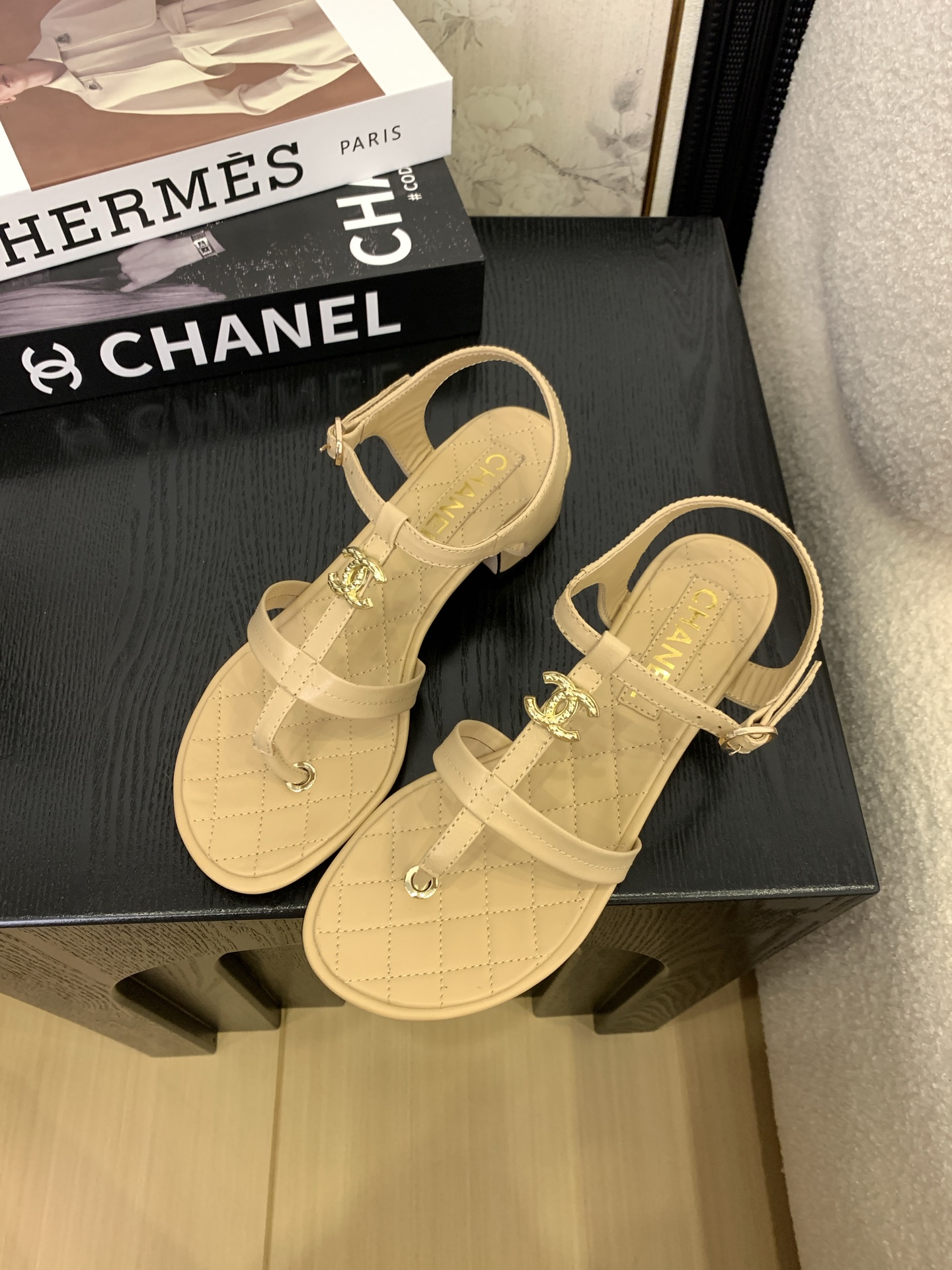 Chanel Women's Pearl Thong Sandal,Lambskin Upper & Leather Sole Italy Made 3 i1745398062488 5761 0 1