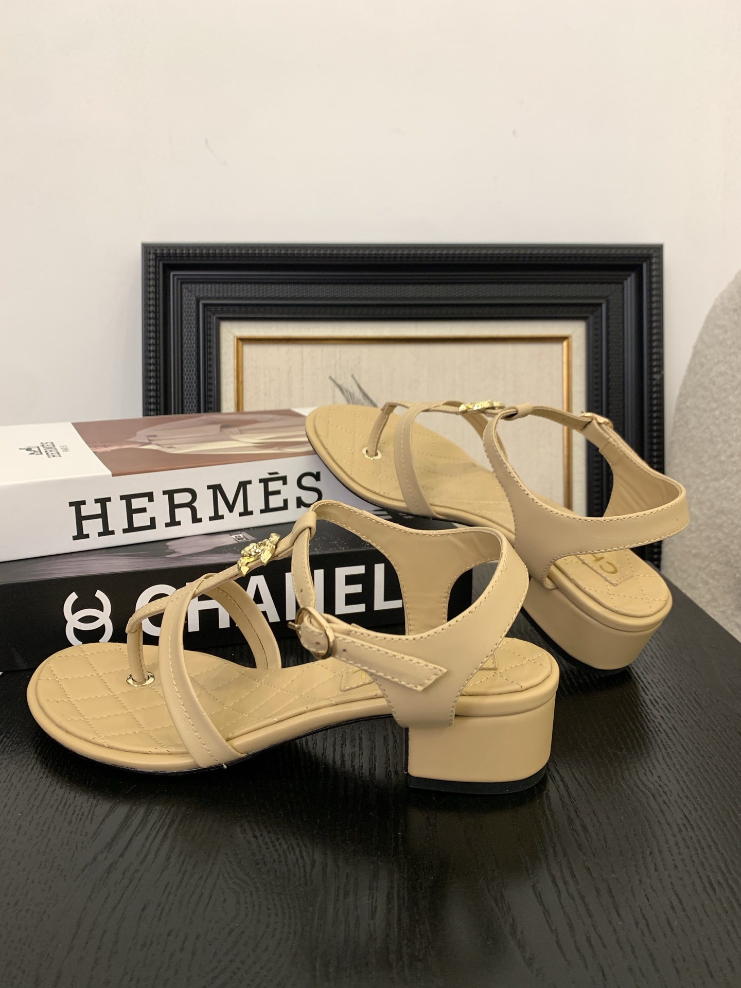 Chanel Women's Pearl Thong Sandal,Lambskin Upper & Leather Sole Italy Made 8 i1745398062569 9897 0 6