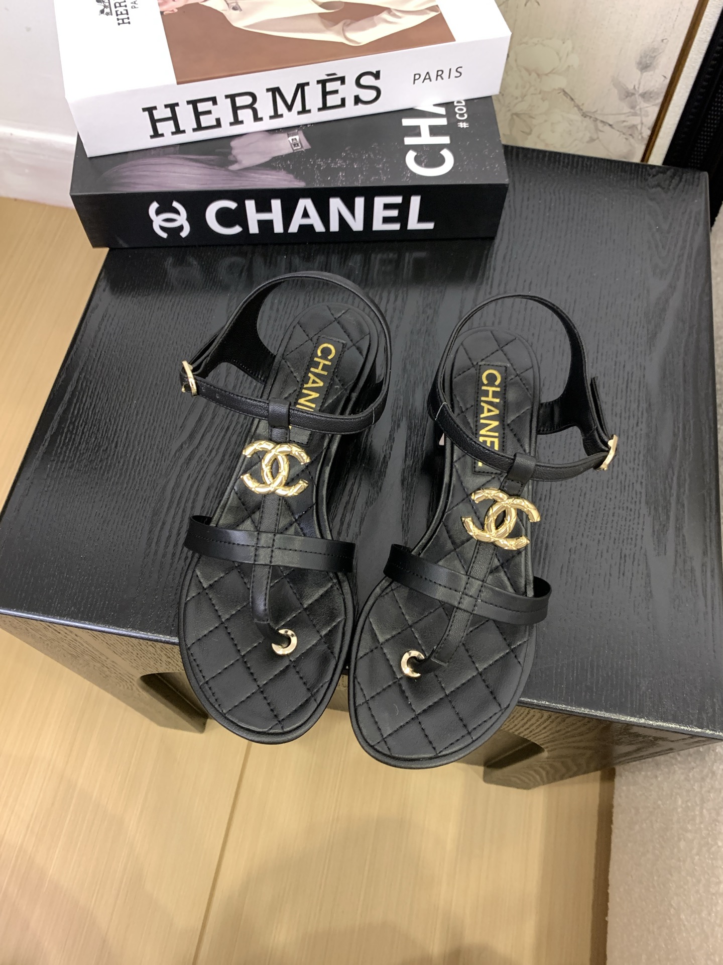 Chanel Women's Black Leather Pearl Thong Sandals With CC Logo, Size 35-39 2 i1745398215056 8825 0 0
