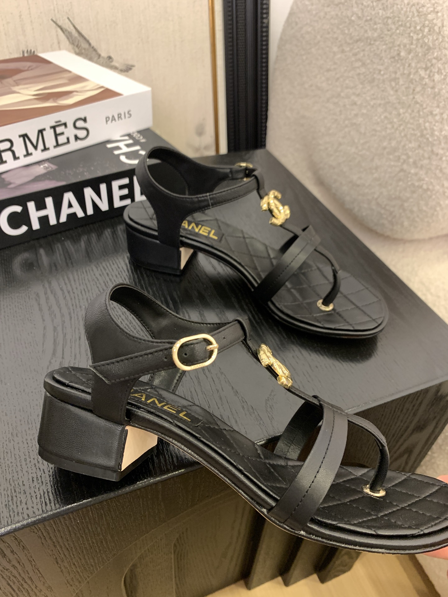 Chanel Women's Black Leather Pearl Thong Sandals With CC Logo, Size 35-39 4 i1745398218691 8752 0 2