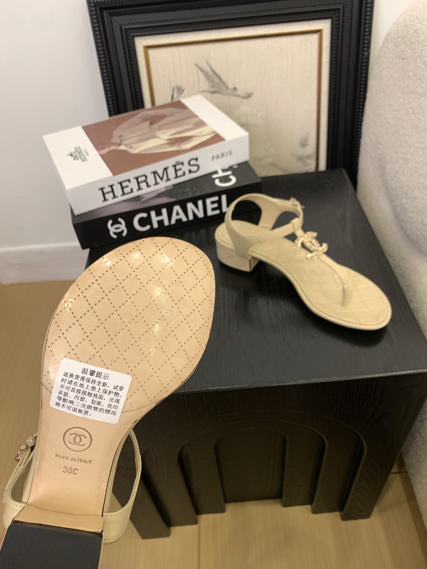 Chanel Women's Thong Sandal with Pearl CC Logo, Beige Leather 6 i1745400478214 5760 0 4