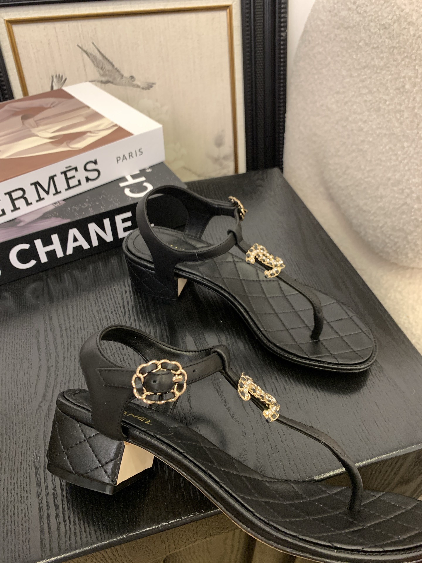 Chanel Women's Classic Thong Sandals with Pearl CC Logo - Luxurious Comfort 4 i1745403232222 8228 0 2