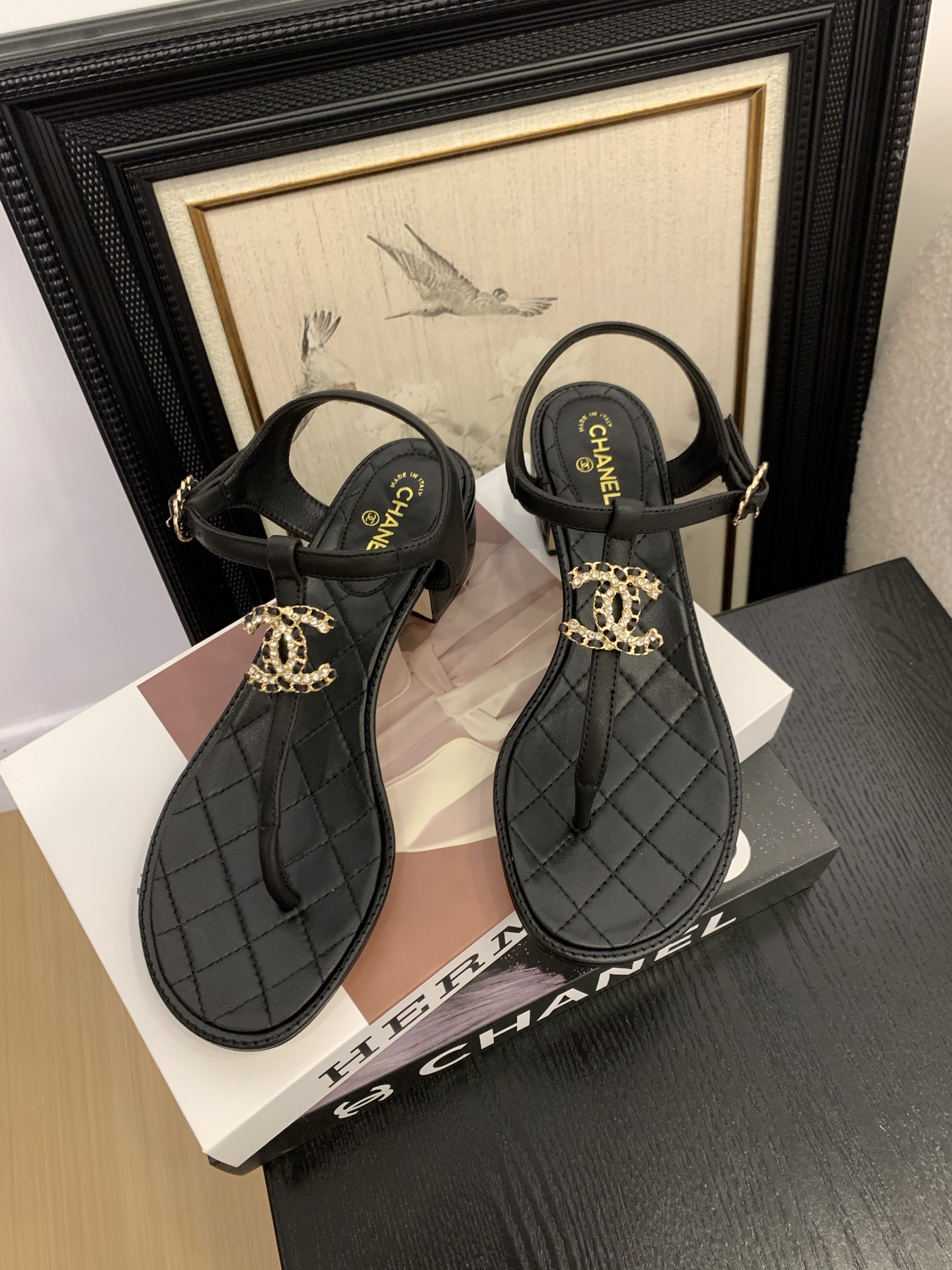 Chanel Women's Classic Thong Sandals with Pearl CC Logo - Luxurious Comfort 9 i1745403234537 7782 0 7