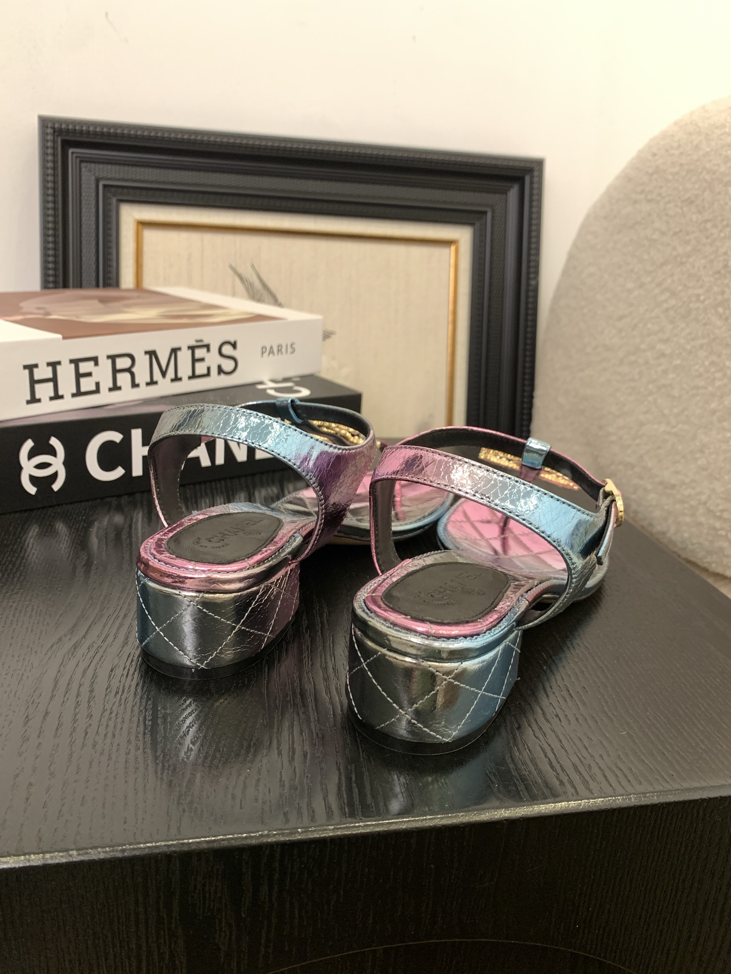 Chanel Pearl CC Logo Lambskin Thong Sandals - Multicolor, Luxury Designer Shoes 6 i1745405203752 7777 0 4