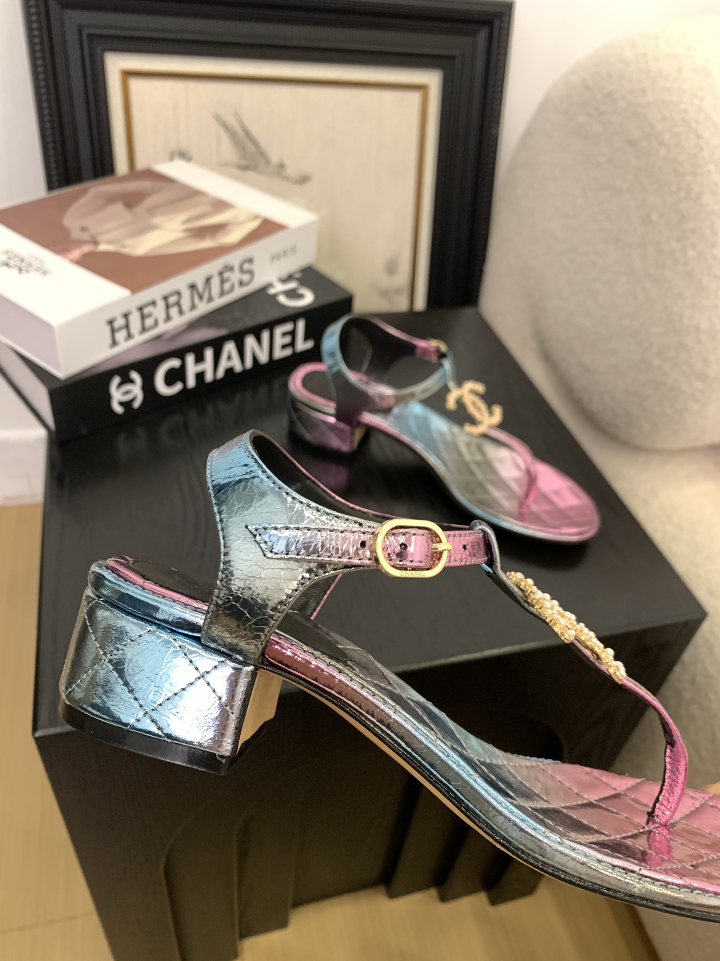 Chanel Pearl CC Logo Lambskin Thong Sandals - Multicolor, Luxury Designer Shoes 5 i1745405204028 9701 0 2