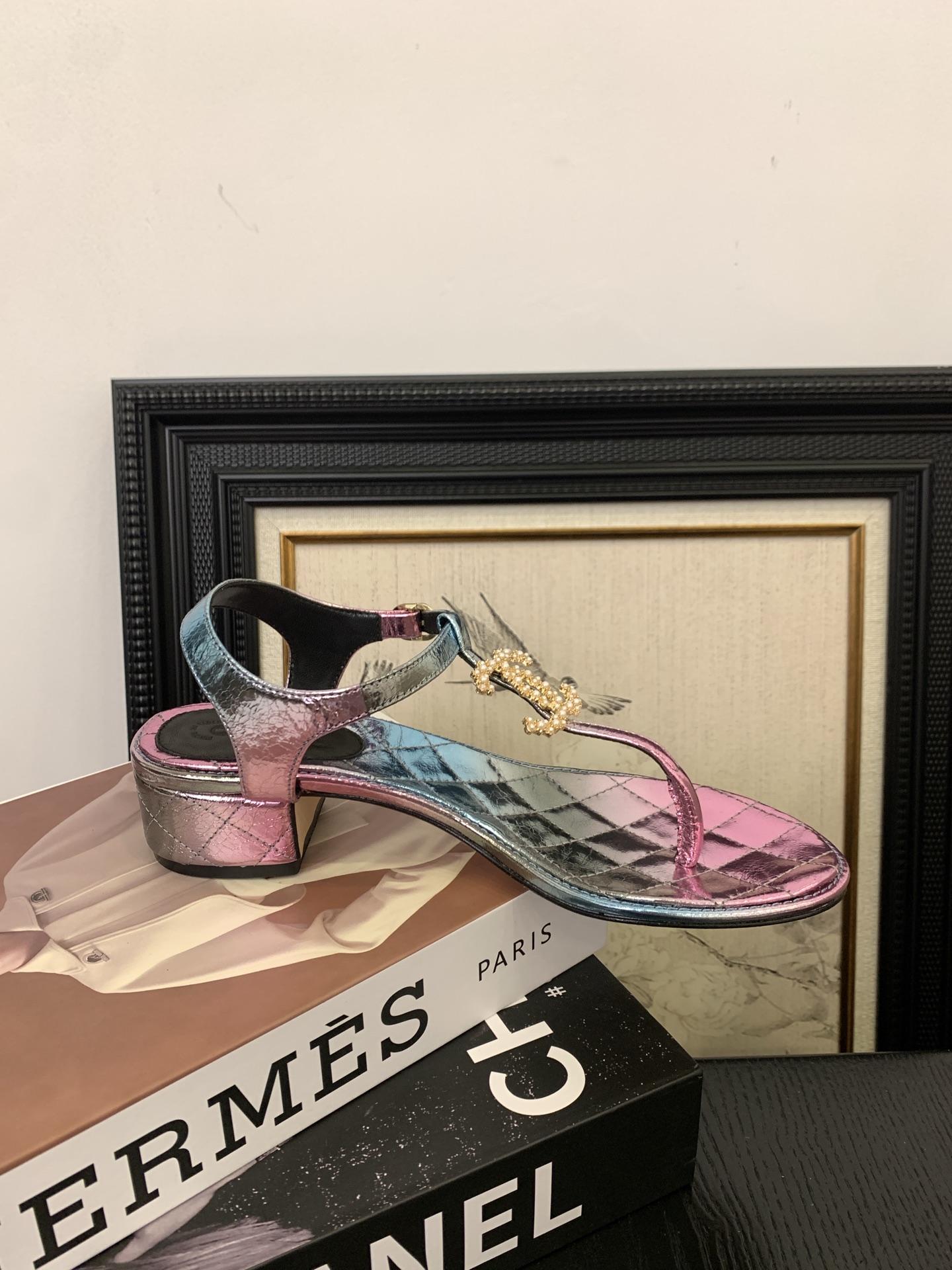 Chanel Pearl CC Logo Lambskin Thong Sandals - Multicolor, Luxury Designer Shoes 8 i1745405204164 2020 0 6