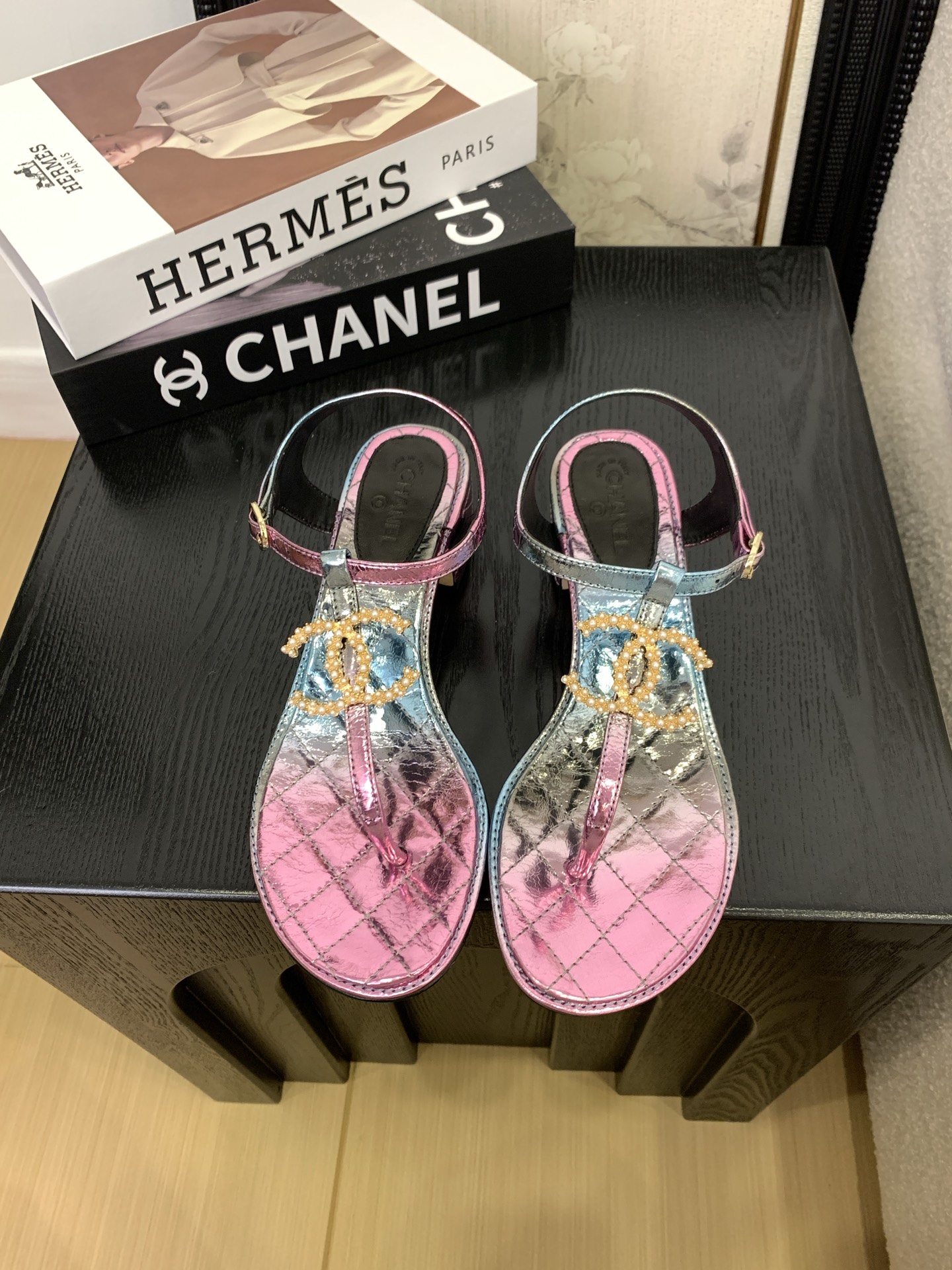 Chanel Pearl CC Logo Lambskin Thong Sandals - Multicolor, Luxury Designer Shoes 3 i1745405207014 3367 0 0