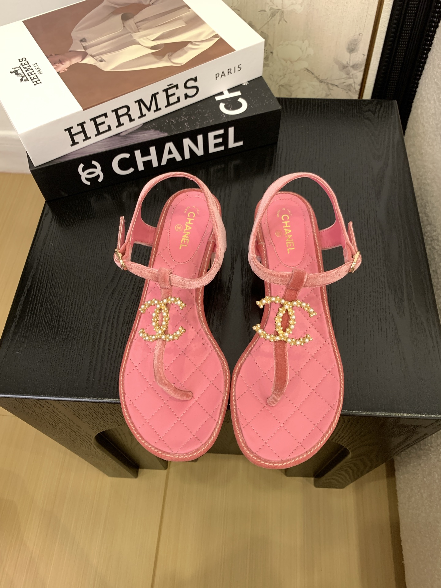 Chanel Women's Classic Thong Sandals with Iridescent Pearl CC Logo 3 i1745406818872 8752 0 0