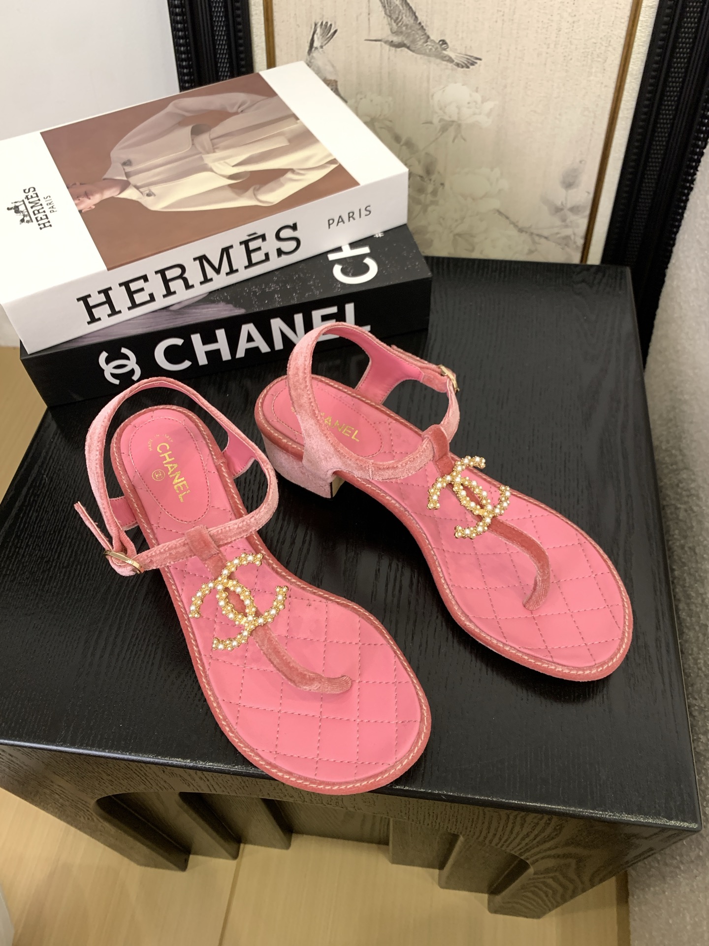 Chanel Women's Classic Thong Sandals with Iridescent Pearl CC Logo 2 i1745406830447 1139 0 6