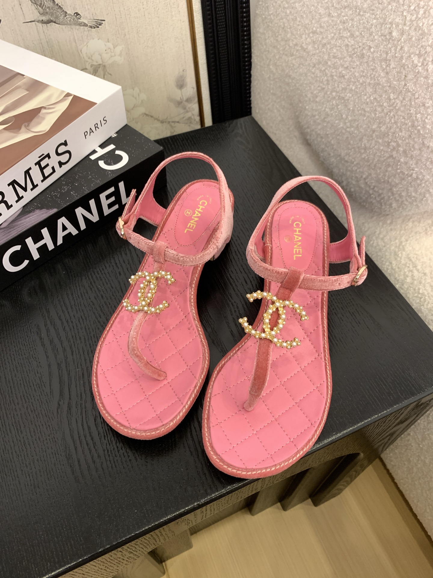 Chanel Women's Classic Thong Sandals with Iridescent Pearl CC Logo 4 i1745406830590 6158 0 1