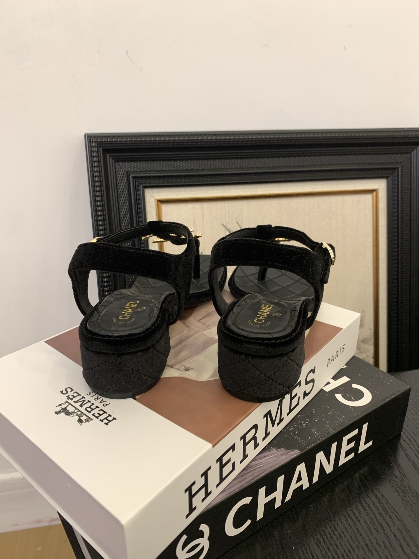 Chanel Women's Pearl-Embellished Thong Sandals - Classic Black 7 i1745406888209 1141 0 5