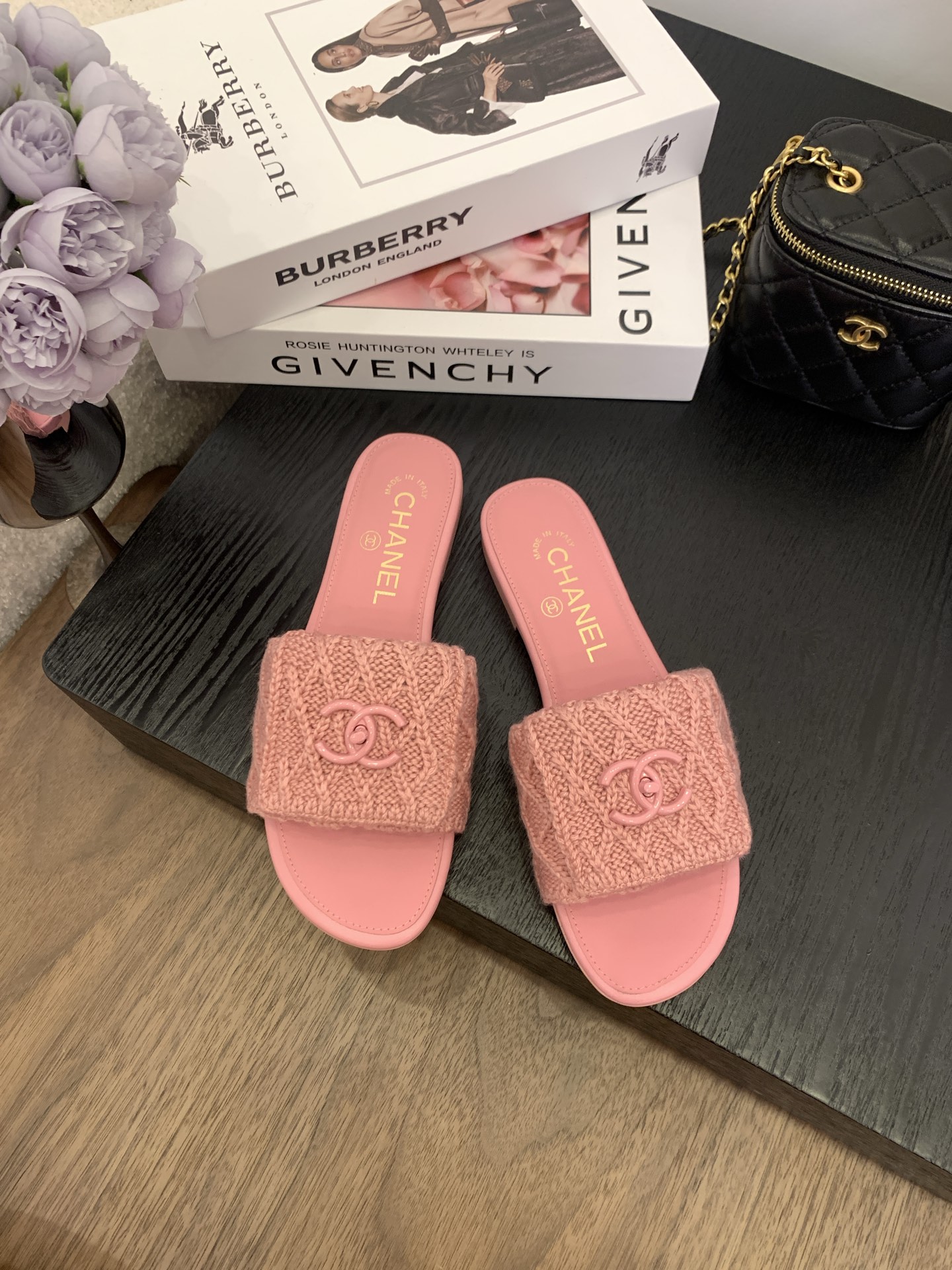 Elegant Pink Chanel Women's Slides Sandals with CC Logo, Sizes 35-39 4 i1745555477026 6084 0 1