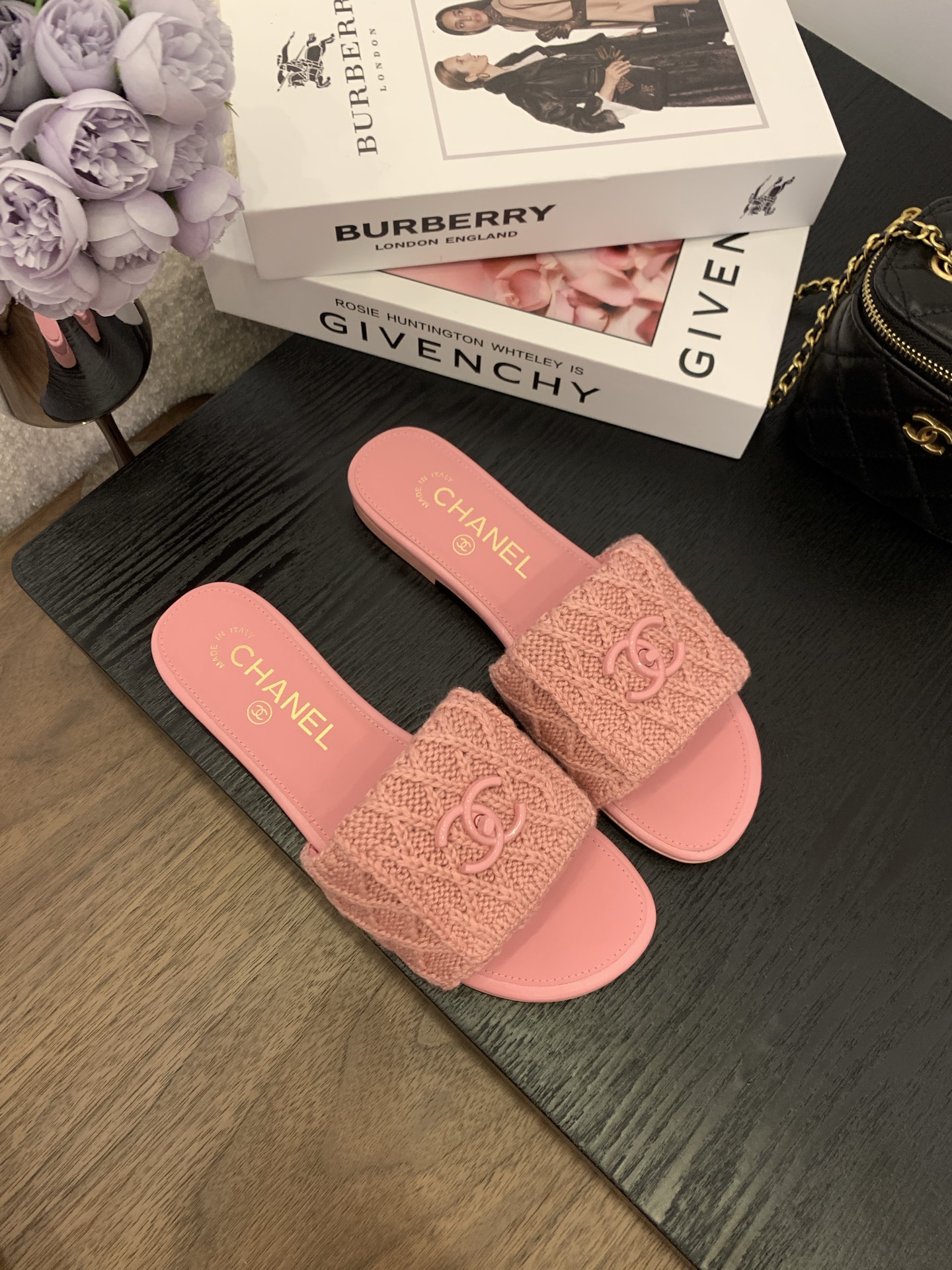Elegant Pink Chanel Women's Slides Sandals with CC Logo, Sizes 35-39 2 i1745555531295 7180 0 2