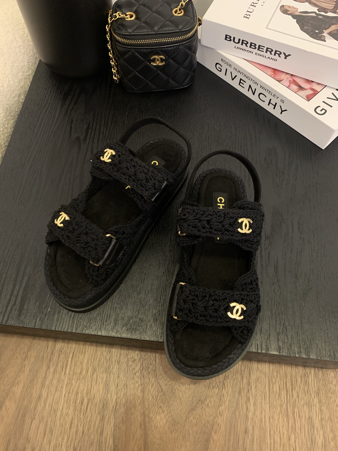 Elegant Women's Sandals with Iconic Logo, Comfortable Summer Style 4 i1745731830900 9563 0 1
