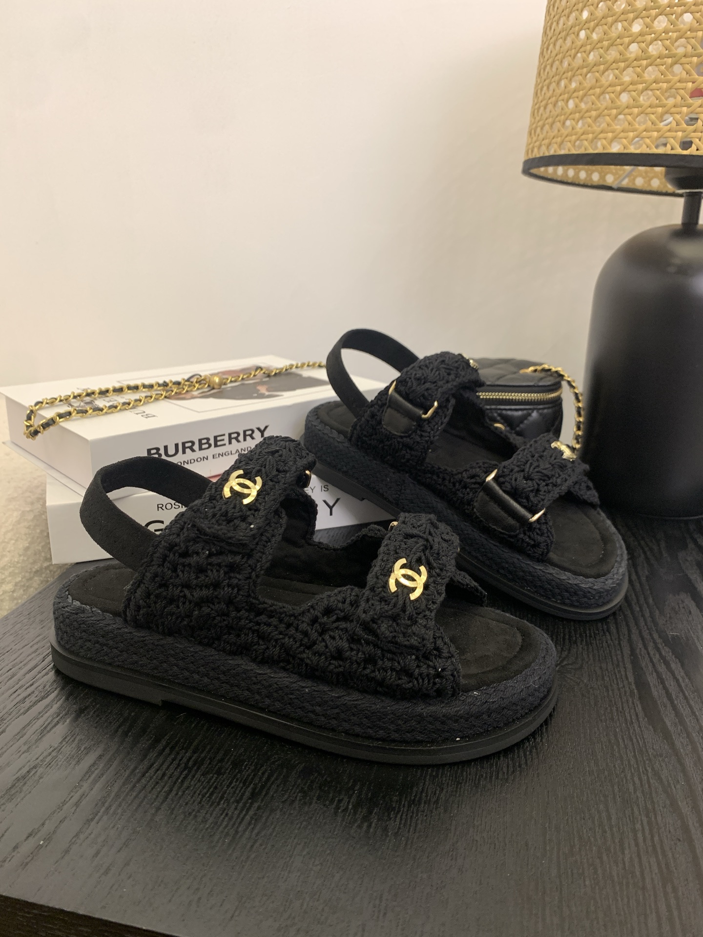Elegant Women's Sandals with Iconic Logo, Comfortable Summer Style 2 i1745731830913 7017 0 7