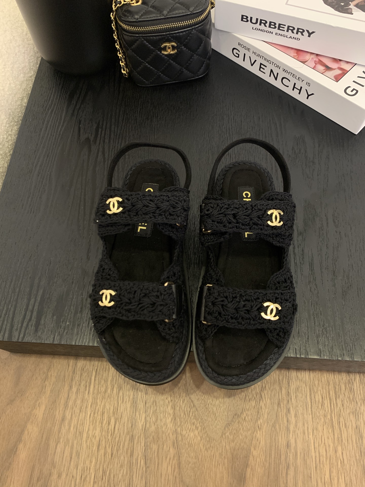 Elegant Women's Sandals with Iconic Logo, Comfortable Summer Style 3 i1745731830966 4341 0 0