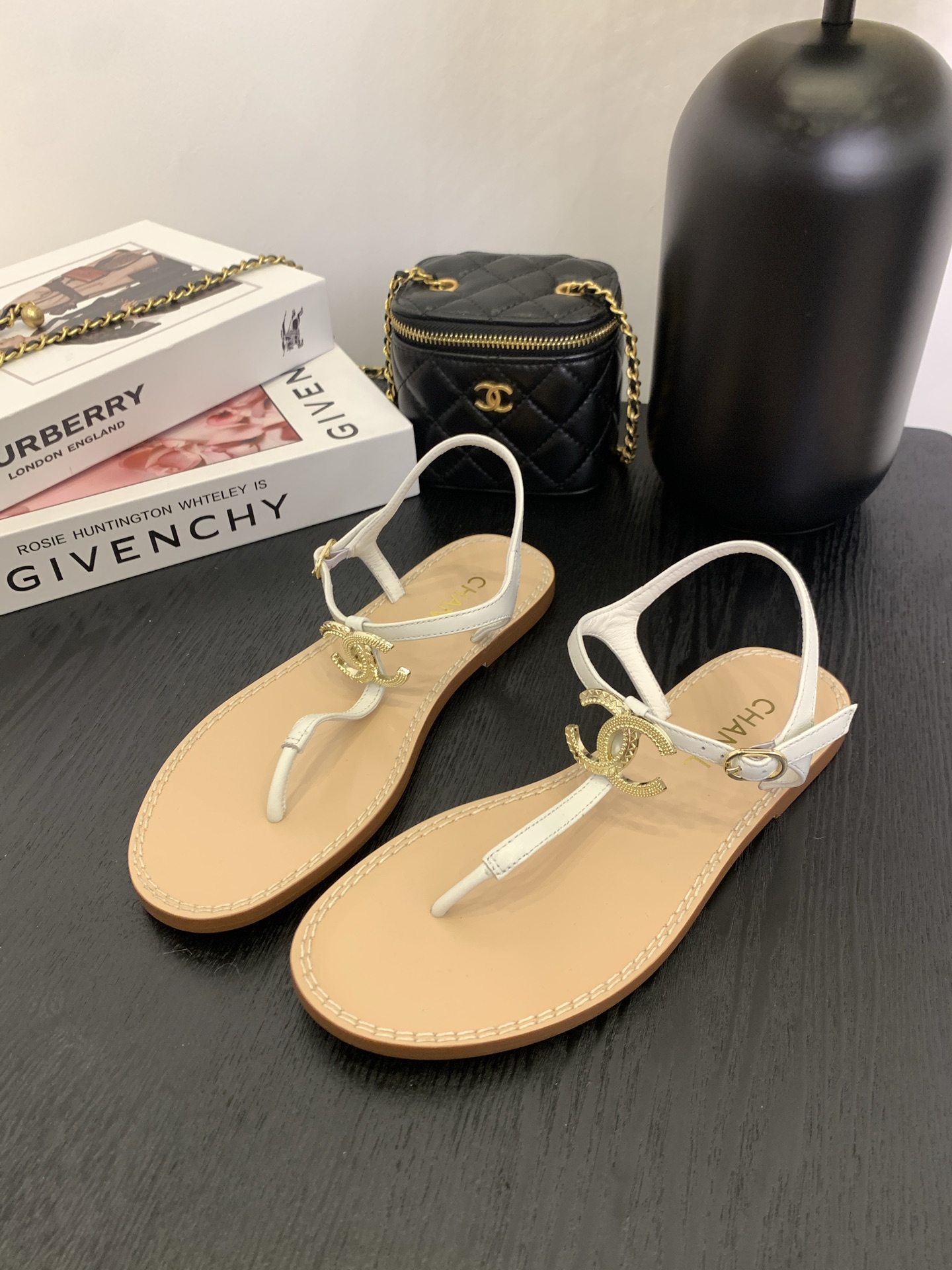 Elegant Women's Classic Flap Shoes - Size 35-39 - Authentic Design 5 i1745746680047 6487 0 3