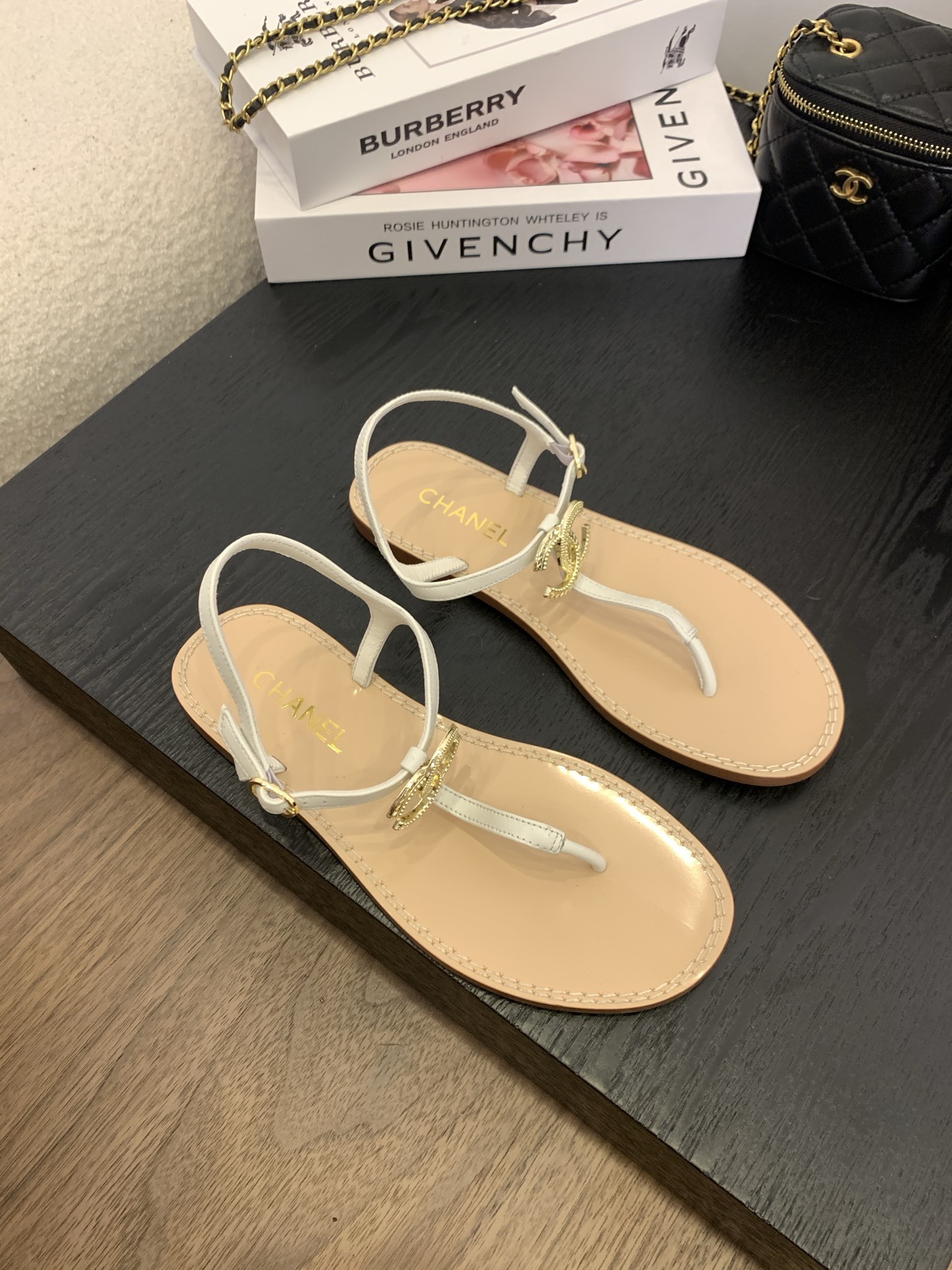 Elegant Women's Classic Flap Shoes - Size 35-39 - Authentic Design 4 i1745746681905 498 0 2