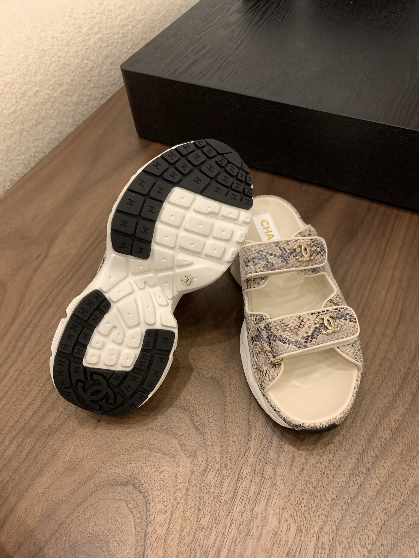 Elegant Women's Flats - Classic Design, Comfortable Fit, Multiple Sizes Available 7 i1748156584473 2134 0 5
