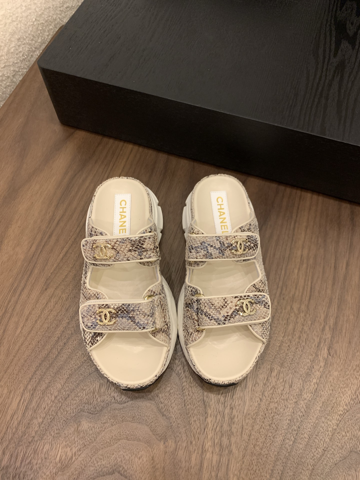 Elegant Women's Flats - Classic Design, Comfortable Fit, Multiple Sizes Available 2 i1748156584645 1701 0 0