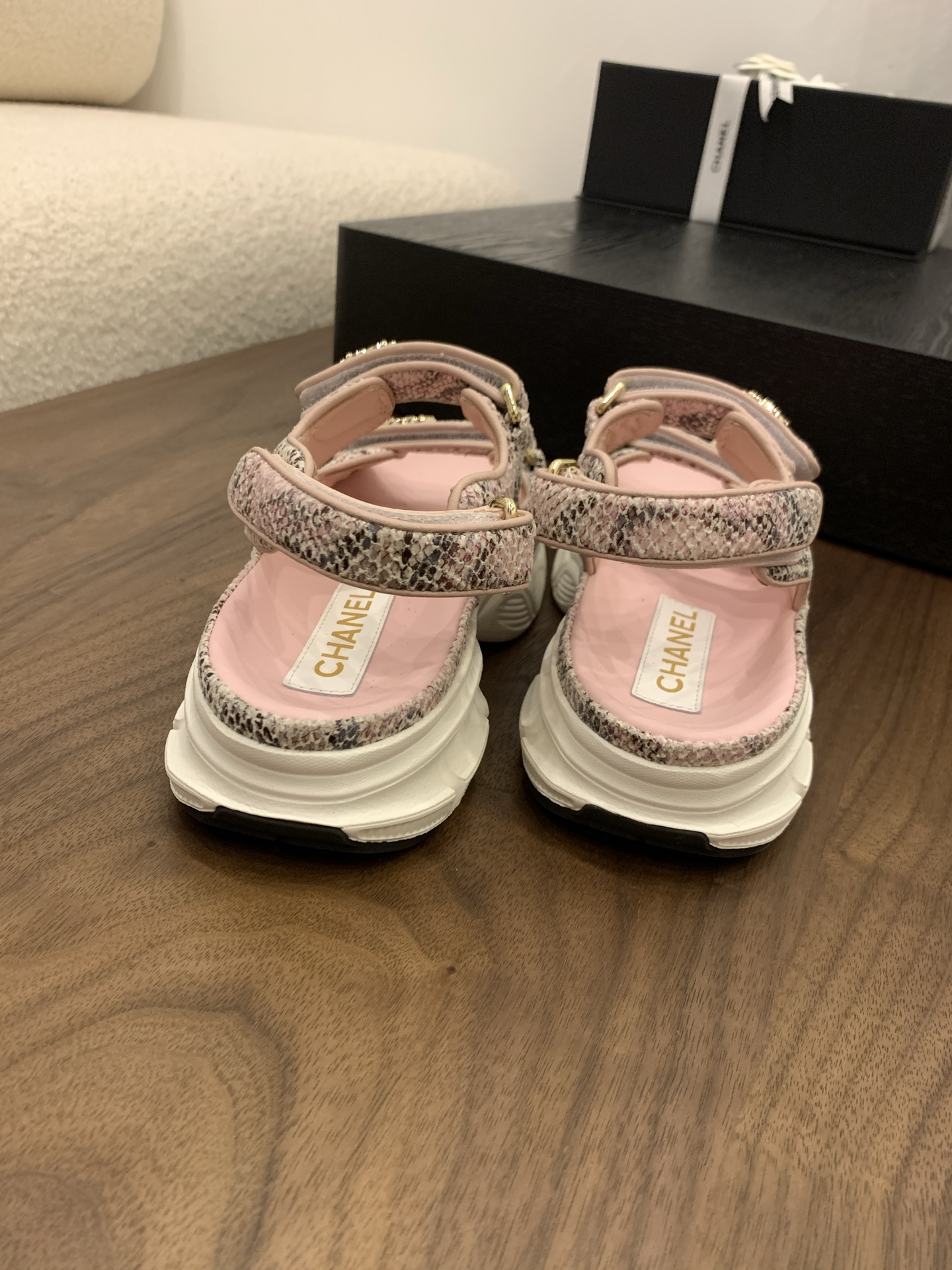 Elegant Women's Leather Ballet Flats - Classic Style & Comfort 6 i1748156717608 6851 0 4