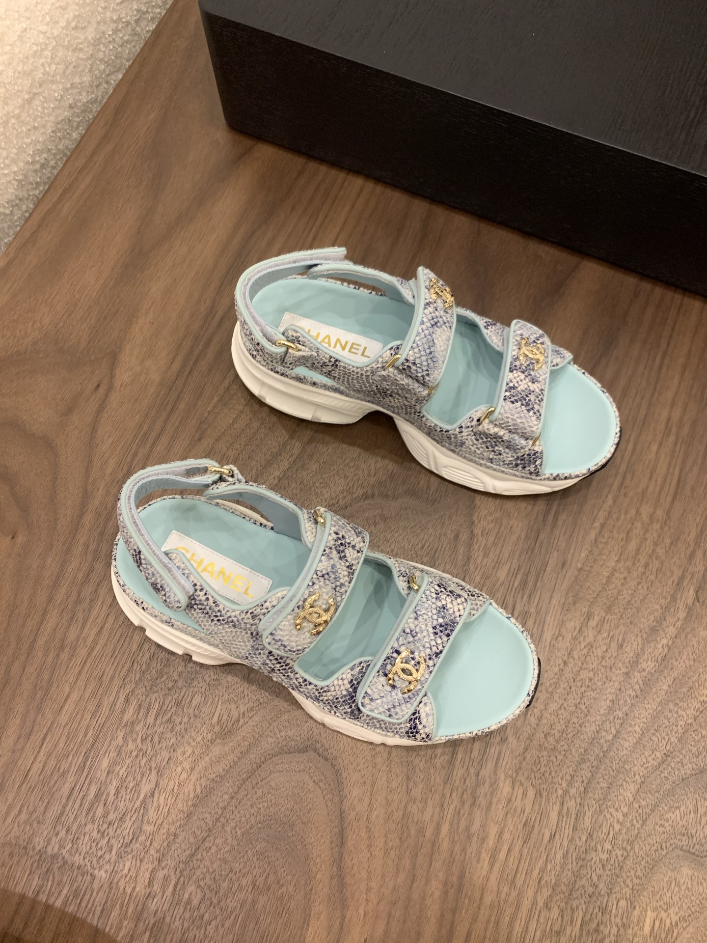 Elegant Quilted Leather Flats - Classic Design, Comfortable Fit, Sizes 35-39 7 i1748156733900 2117 0 5