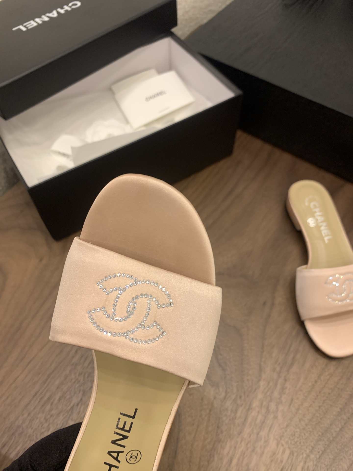 Elegant Quilted Leather Ballet Flats - Classic Style & Comfort 8 i1748182440965 4592 0 6