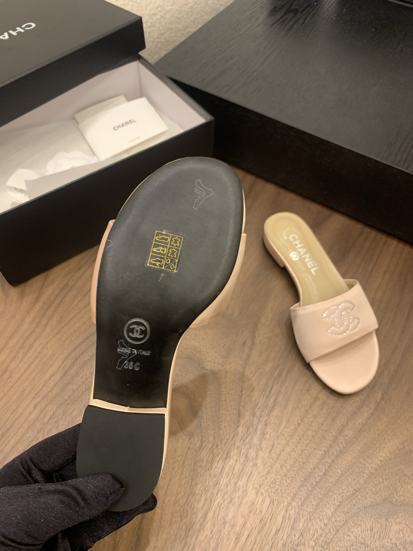 Elegant Quilted Leather Ballet Flats - Classic Style & Comfort 9 i1748182441368 7865 0 7