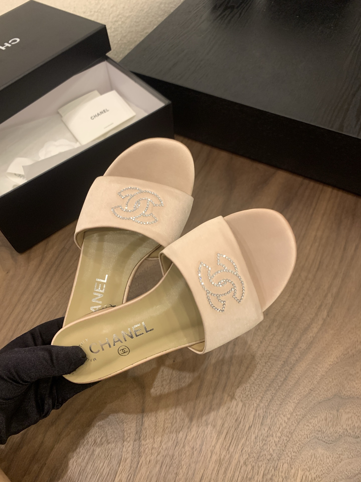 Elegant Quilted Leather Ballet Flats - Classic Style & Comfort 4 i1748182443211 3192 0 2