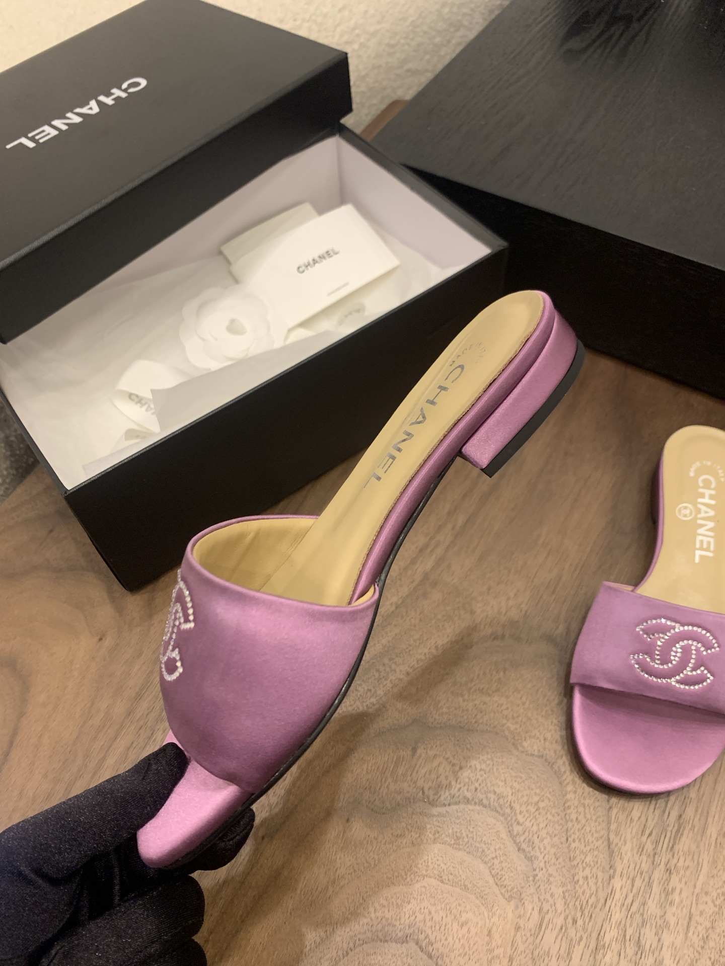 Elegant Women's Quilted Leather Ballet Flats - Classic Style & Comfort 5 i1748182533501 8680 0 3
