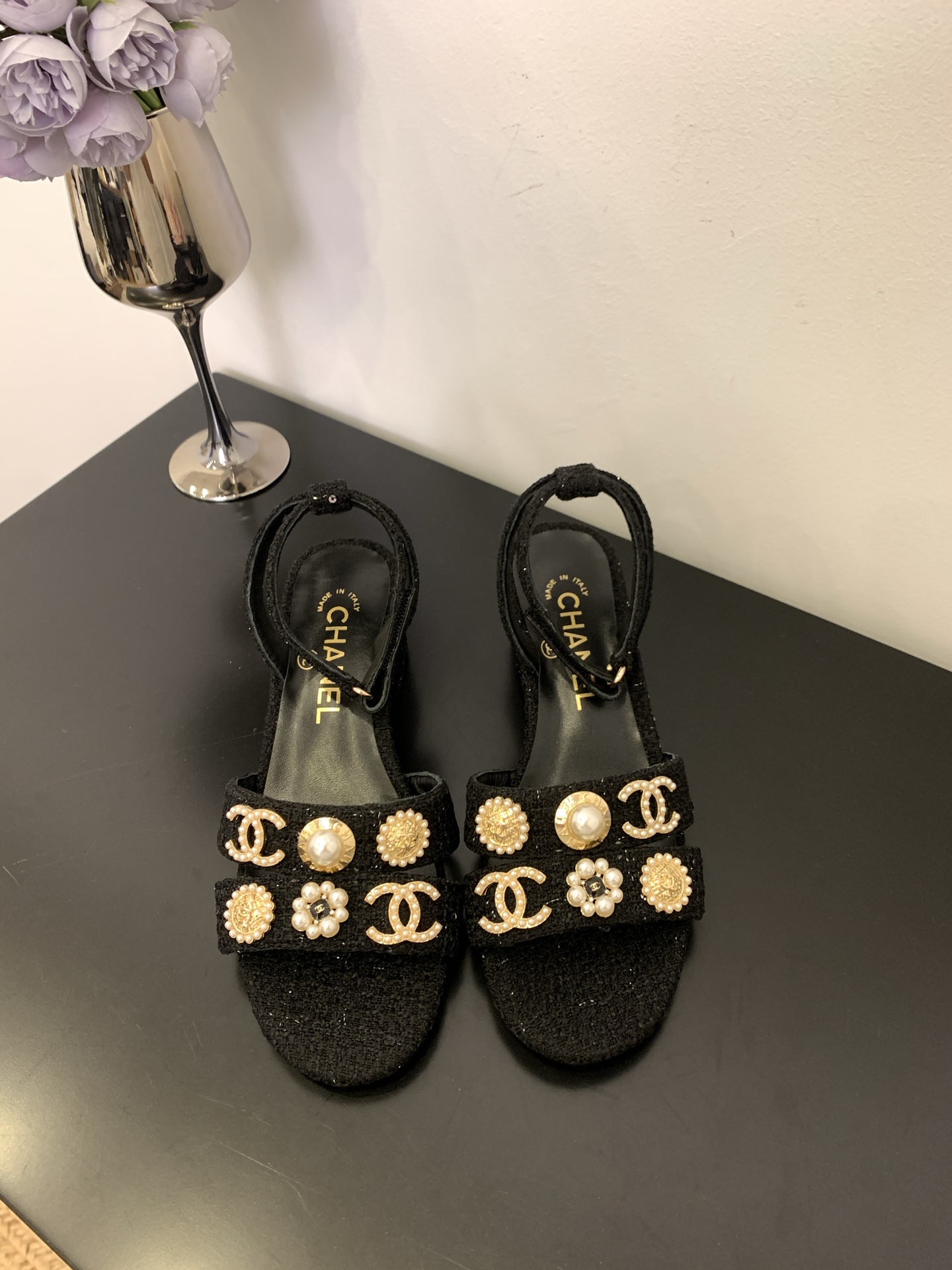 NO:409227,[Spot sale] *25 Counter [authentic grade] version!  !  Official catalog Numbers of codes 35, 36, 37, 38, 39 (34/40/41 Custom made to communicate with customer service) are equipped with genuine Italian packaging, slippers, sandals, sandals, slippers19860909【现货发售】 *25 专柜【正品级】版本！！ 官方目录 码数35、36、37、38、39 (34/40/41 需要定做跟客服♂沟通) 均配有意大利正品包装,拖鞋凉鞋,sandals,slippers,Women's Shoes