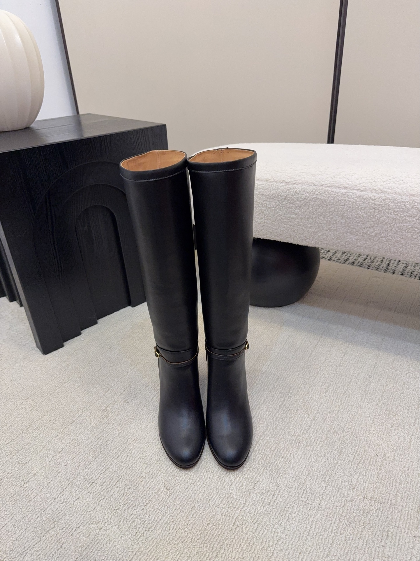 Valentino Women's Black Leather Heeled Knee High Boots - 2025 Collection 2 i1757759956 7199 0