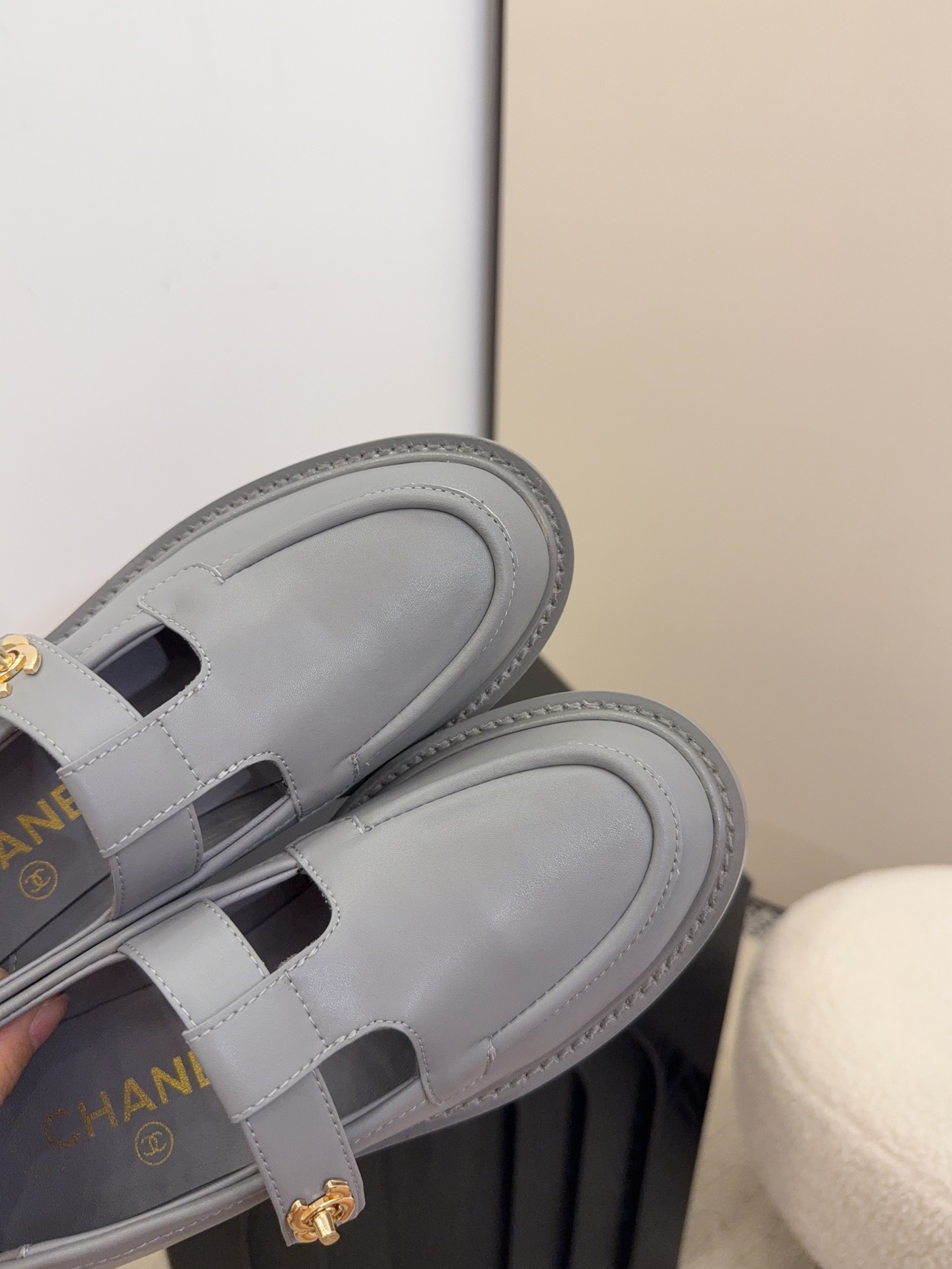 Elegant Leather Loafers with Iconic CC Charm, 2.5cm Heel Height 10 i1758445308 9564 8