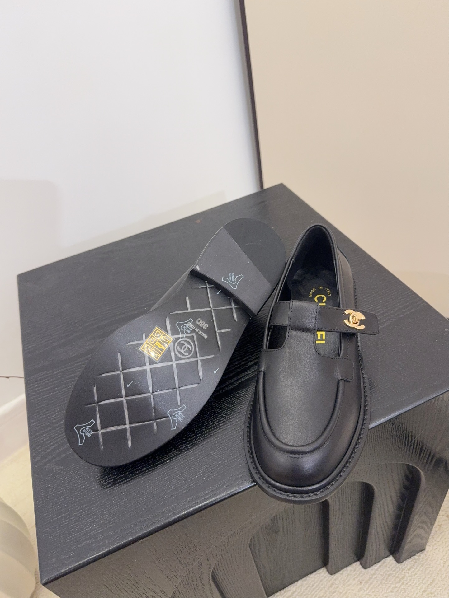 Elegant Leather Mary Jane Shoes Designer Inspired Classic Style 2.5cm Heel 10 i1758445373 5708 5