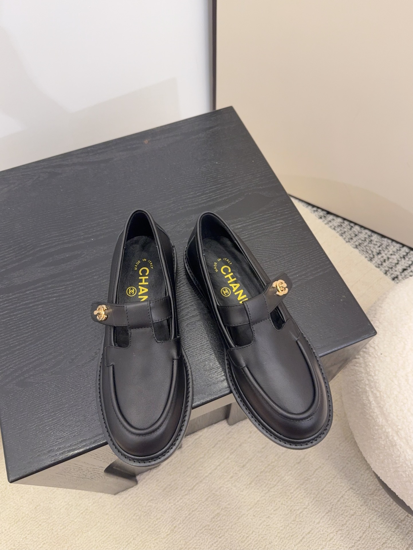 Elegant Leather Mary Jane Shoes Designer Inspired Classic Style 2.5cm Heel 4 i1758445373 681 1