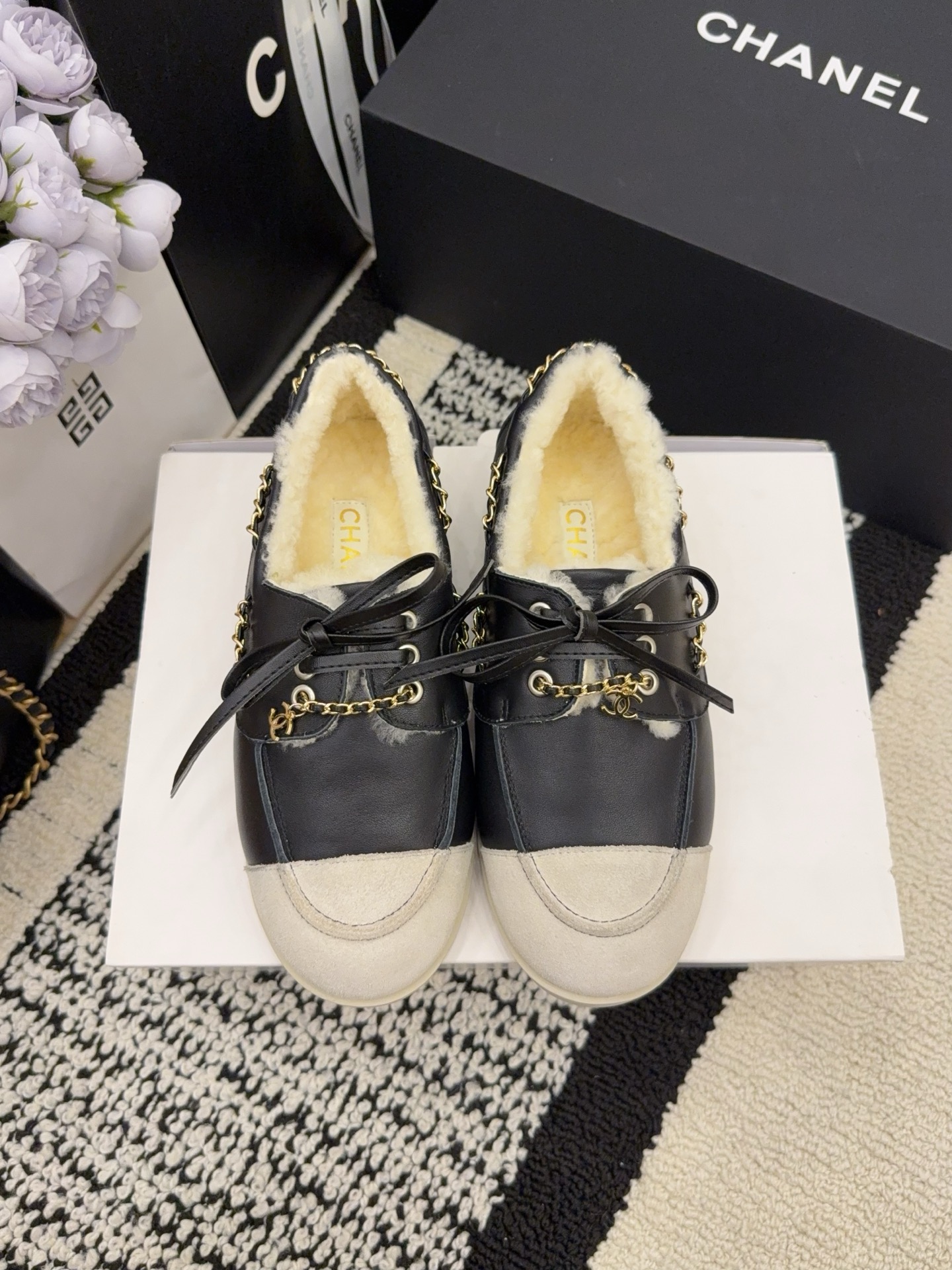 NO:668651,*26 counter [authentic grade] version!  !  Official catalog code numbers 35, 36, 37, 38, 39 (34/40/41 need to be customized and communicate with customer service), all equipped with authentic Italian packaging, loafers and half slippers, loafers19860909*26 专柜【正品级】版本！！ 官方目录 码数35、36、37、38、39 (34/40/41 需要定做跟客服♂沟通) 均配有意大利正品包装,乐福鞋半拖,loafers,Women's Shoes