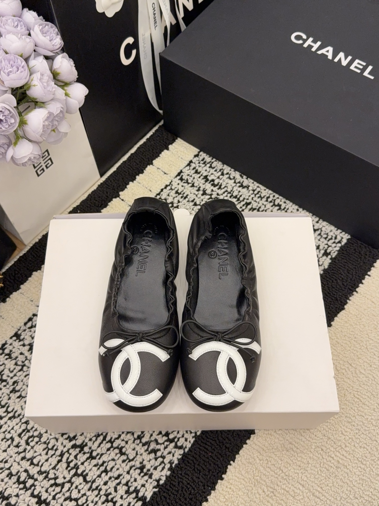 NO:652591,[On sale now] *26 counter [authentic grade] version!  !  Official catalog code numbers 35, 36, 37, 38, 39 (34/40/41 need to be customized and communicate with customer service), all equipped with Italian authentic packaging, single shoes19860909【现货发售】 *26 专柜【正品级】版本！！ 官方目录 码数35、36、37、38、39 (34/40/41 需要定做跟客服♂沟通) 均配有意大利正品包装,单鞋,Women's Shoes