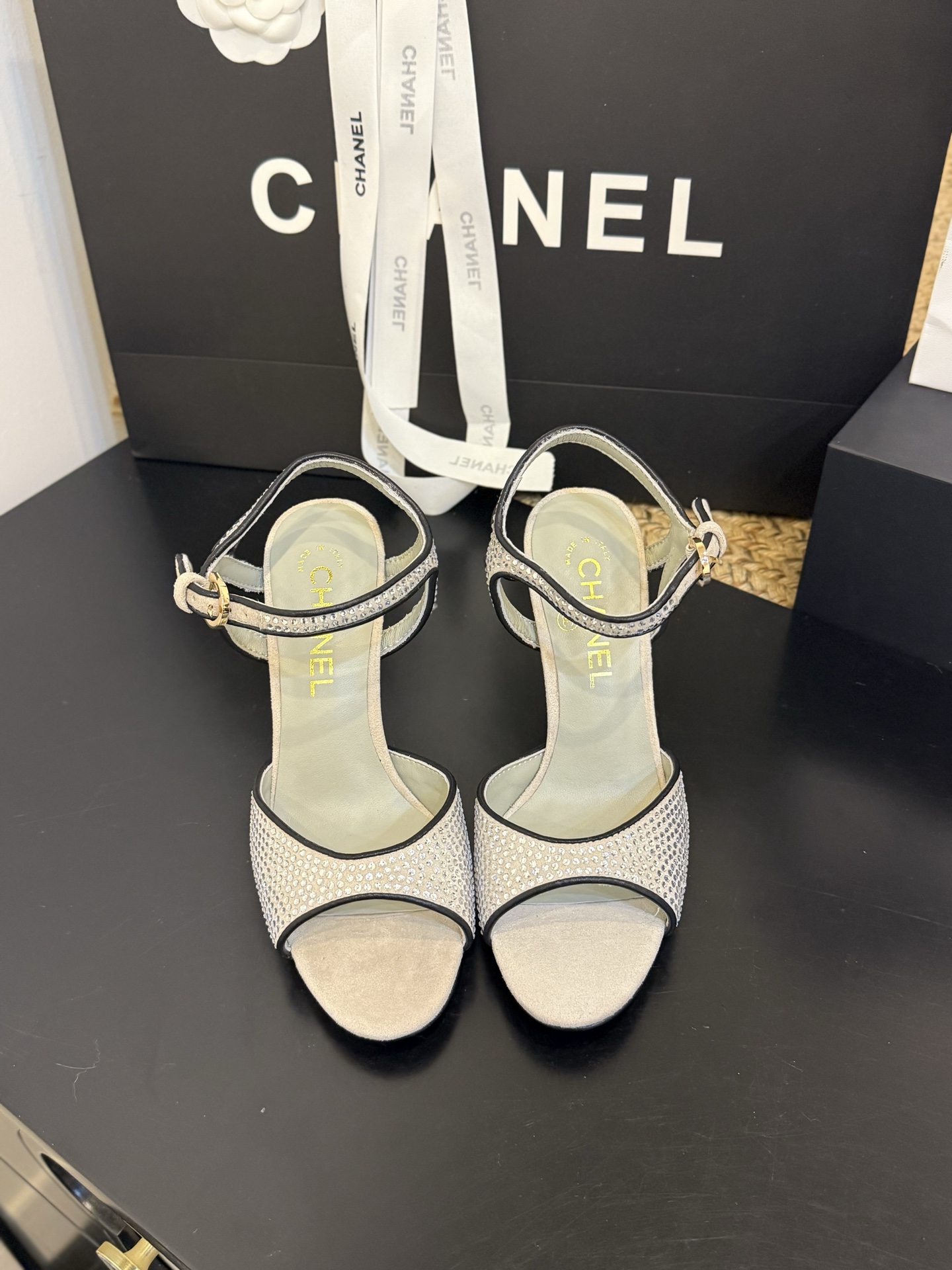 NO:706516,[On sale now] *26 counter [authentic grade] version!  !  Official catalog code numbers 35, 36, 37, 38, 39 (34/40/41 need to be customized and communicate with customer service) are all equipped with authentic Italian packaging, high heels, sandals, sandals, high heels19860909【现货发售】 *26 专柜【正品级】版本！！ 官方目录 码数35、36、37、38、39 (34/40/41 需要定做跟客服♂沟通) 均配有意大利正品包装,高跟鞋凉鞋,sandals,high heels,Women's Shoes
