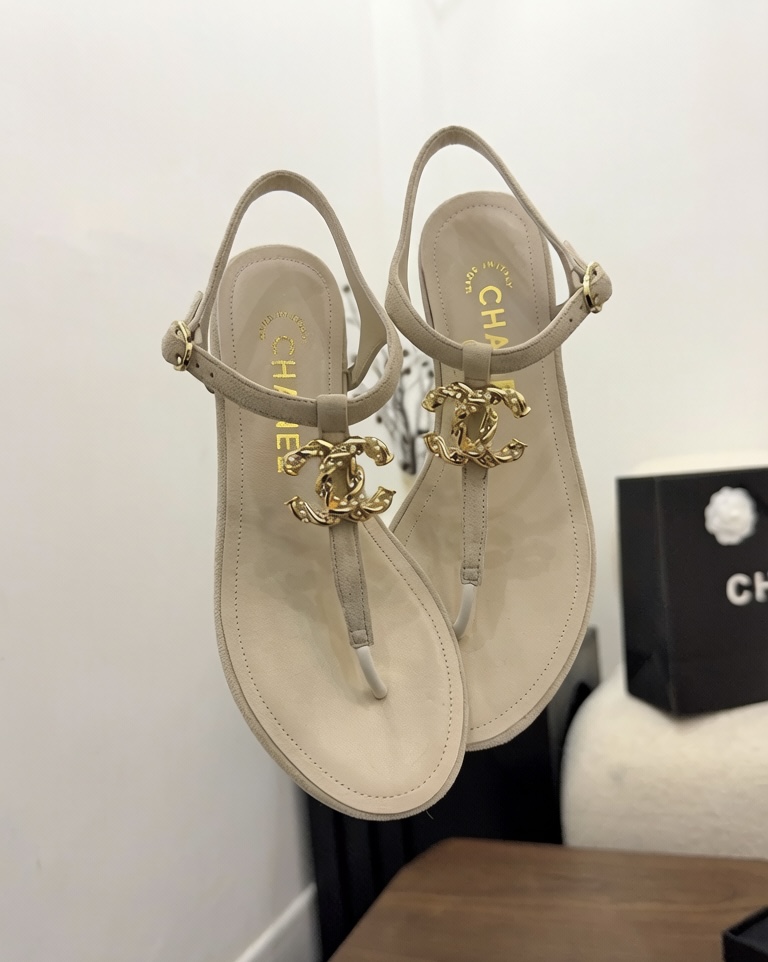 NO:748071,*26 counter [authentic grade] version!  !  Official catalog code numbers 35, 36, 37, 38, 39 (34/40/41 need to be customized and communicate with customer service) All come with Italian authentic packaging, split-toe shoes19860909*26 专柜【正品级】版本！！ 官方目录 码数35、36、37、38、39 (34/40/41 需要定做跟客服♂沟通) 均配有意大利正品包装,分趾鞋,Women's Shoes