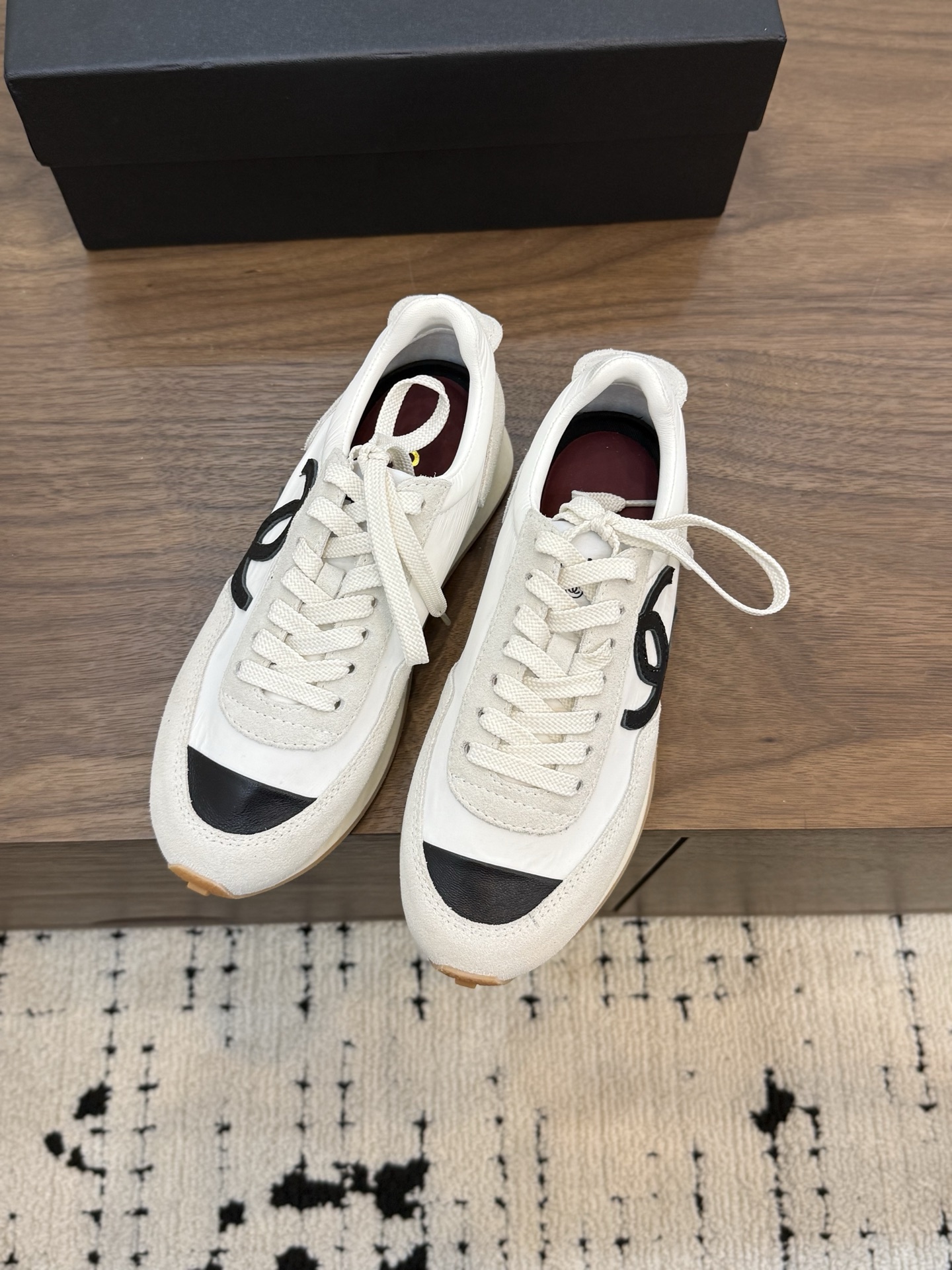 NO:748977,[On sale now] *26 Casual Shoes Counter [Authentic Grade] Version!  !  Official catalog code numbers 35, 36, 37, 38, 39 (34/40/41 need to be customized and communicate with customer service), all equipped with authentic Italian packaging, casual shoes/sports shoes, sneakers19860909【现货发售】 *26 休闲鞋 专柜【正品级】版本！！ 官方目录 码数35、36、37、38、39 (34/40/41 需要定做跟客服♂沟通) 均配有意大利正品包装,休闲鞋/运动鞋,sneakers,Women's Shoes