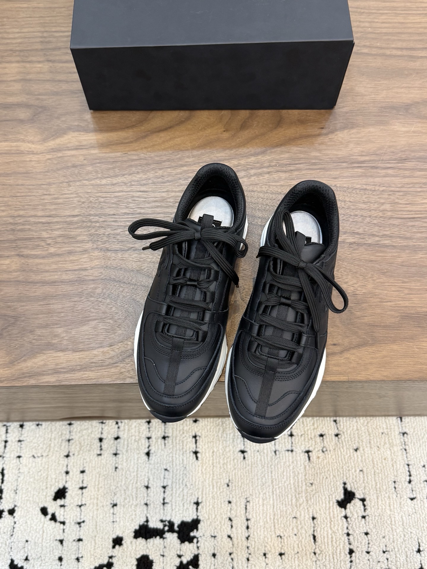 NO:748955,[Ready stock] *26 sneaker series counter [authentic grade] version!  !  Official catalog code numbers 35, 36, 37, 38, 39 (34/40/41 need to be customized and communicate with customer service), all equipped with authentic Italian packaging, casual shoes/sports shoes, sneakers19860909【现货发售】 *26 运动鞋系列 专柜【正品级】版本！！ 官方目录 码数35、36、37、38、39 (34/40/41 需要定做跟客服♂沟通) 均配有意大利正品包装,休闲鞋/运动鞋,sneakers,Women's Shoes
