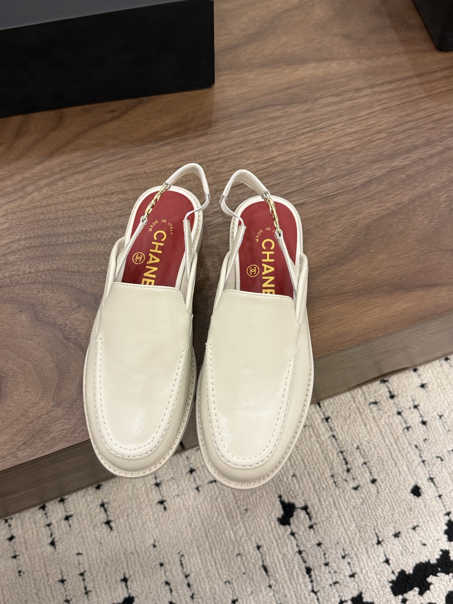 NO:789100,Spot Sale *|| [Top high-end quality from major manufacturers] Wax leather upper, sheepskin lining, sheepskin pads, outsole: Italian genuine leather sole, heel height: 2.5cm 35, 36, 37, 38, 39, (34/40/41 need to be customized and communicate with customer service) 380, sandals, sandals, sheepskin19860909Spot Sale  *|| 【大厂顶级高端品质】 鞋面油蜡皮 内里羊皮 垫脚羊皮 大底:意大利真皮底 跟高: 2.5cm 35、36、37、38、39、(34/40/41 需要定做跟客服♂沟通)380,凉鞋,sandals,sheepskin,Women's Shoes