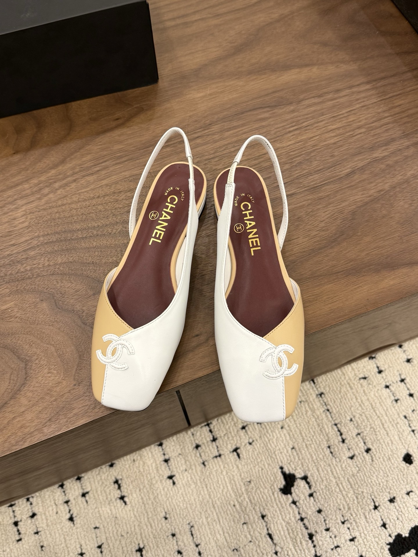 NO:789645,Spot Sale *|| [Top high-end quality from major manufacturers] Upper: cowhide/sheep leather, lining sheepskin, padding sheepskin Outsole: Italian genuine leather sole Heel height: 8.5cm Packing: with airplane box19860909Spot Sale  *|| 【大厂顶级高端品质】 鞋面: 牛皮/羊京 内里羊皮 垫脚羊皮 大底:意大利真皮底 跟高: 8.5cm 包装: 带飞机盒10 35、36、37、38、39、(34/40/41 需要定做跟客服♂沟通),半拖凉鞋,sandals,cowhide,sheepskin,sheep,Women's Shoes