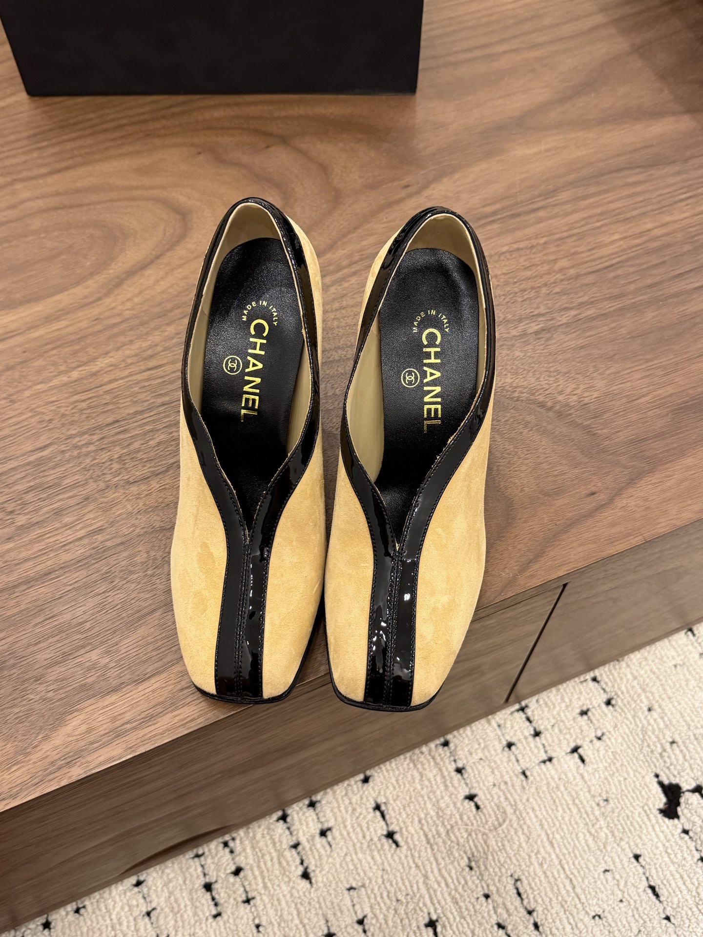 NO:785292,Spot Sale *|| Catwalk model [top high-end quality from major manufacturers] Upper: stone grain cowhide/patent leather/high mercerized sheepskin/cowhide, lining sheepskin, padding sheepskin, outsole: Italian genuine leather sole, heel height: 1cm/9cm, packaging: with airplane box  heels,cowhide,sheepskin,sheep19860909Spot Sale  *||  走秀款【大厂顶级高端品质】 鞋面: 石头纹牛皮/漆皮/高丝光羊京/牛皮 内里羊皮 垫脚羊皮 大底:意大利真皮底 跟高: 1cm/9cm 包装: 带飞机盒10 35、36、37、38、39、(34/40/41 需要定做跟客服♂沟通),高跟鞋单鞋,high heels,cowhide,sheepskin,sheep,Women's Shoes
