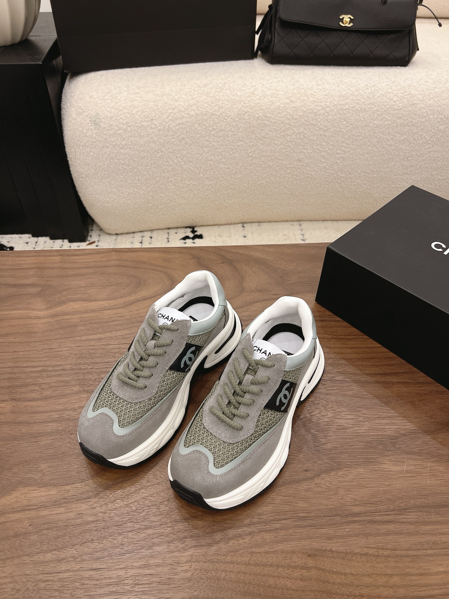 NO:887317,Spot Sale *|| Casual shoes [Top high-end quality from major manufacturers] Upper: Yangjing/Net Neiliwang Foot pad original rhombus Outsole: TPU Heel height: 5cm Packing: With airplane box 10 35, 36, 37, 38, 39, (34/40/41 need to be customized and communicate with customer service), casual shoes/sports shoes, sneakers, sheep19860909Spot Sale  *||  休闲鞋【大厂顶级高端品质】 鞋面: 羊京/网 内里网 垫脚原版菱格 大底:TPU 跟高: 5cm 包装: 带飞机盒10 35、36、37、38、39、(34/40/41 需要定做跟客服♂沟通),休闲鞋/运动鞋,sneakers,sheep,Women's Shoes