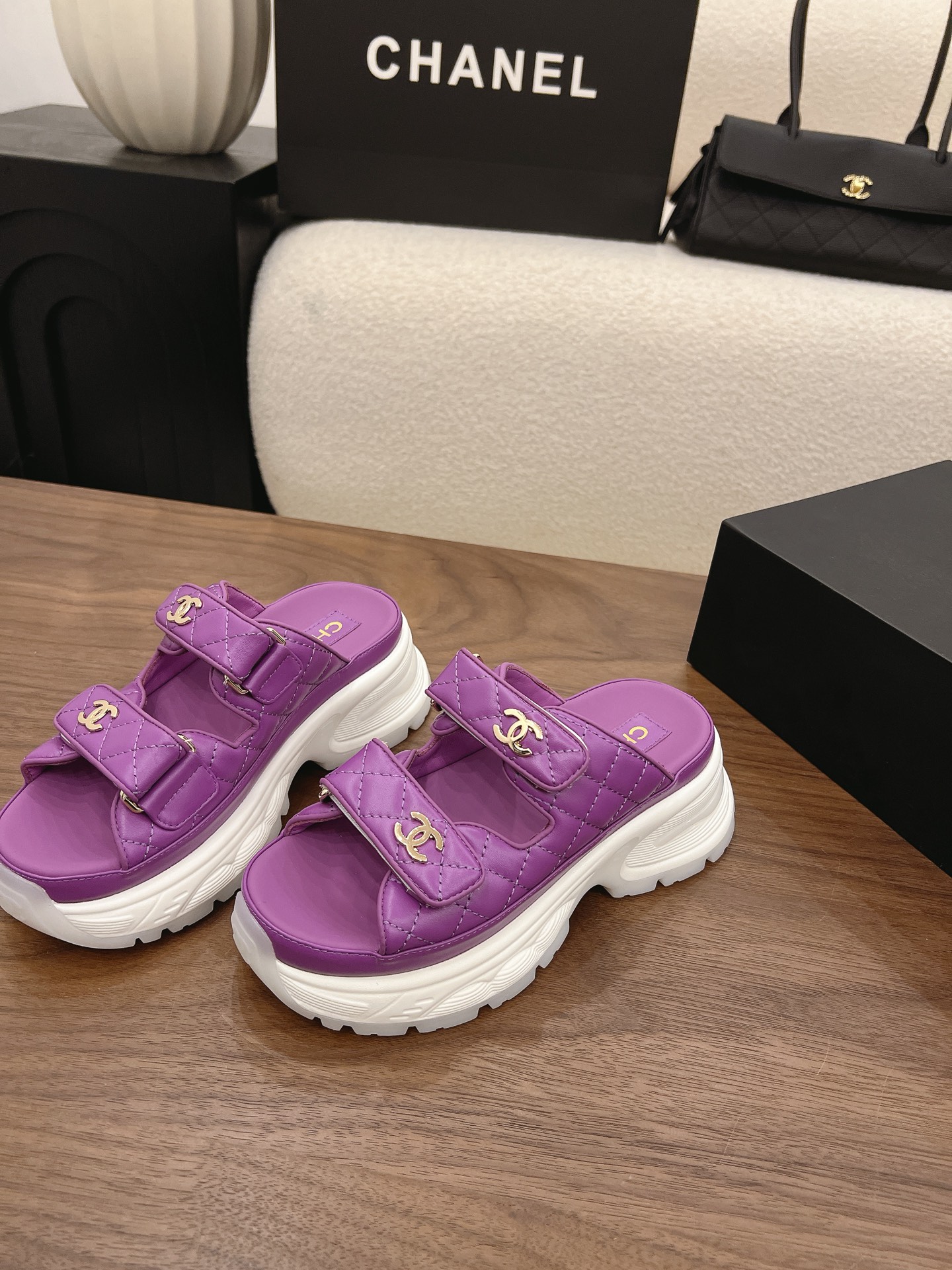 Miu Miu Classic Luxury Leather Shoe Loafer Shoes Ref.6ED60E02 3