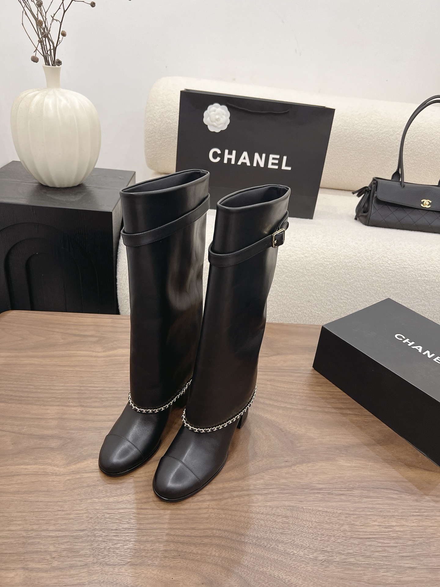 NO:926449,Spot Sale *|| [Top high-end quality from major manufacturers] Upper: cowhide, lining cowhide, padding sheepskin Outsole: Italian genuine leather sole Heel height: 5cm Packing: with airplane box 10 35, 36, 37, 38, 39, (34/40/41 need to be customized and communicate with customer service), boots, boots, cowhide, sheepskin19860909Spot Sale  *|| 【大厂顶级高端品质】 鞋面: 牛皮 内里牛皮 垫脚羊皮 大底:意大利真皮底 跟高: 5cm 包装: 带飞机盒10 35、36、37、38、39、(34/40/41 需要定做跟客服♂沟通),靴子,boots,cowhide,sheepskin,Women's Shoes